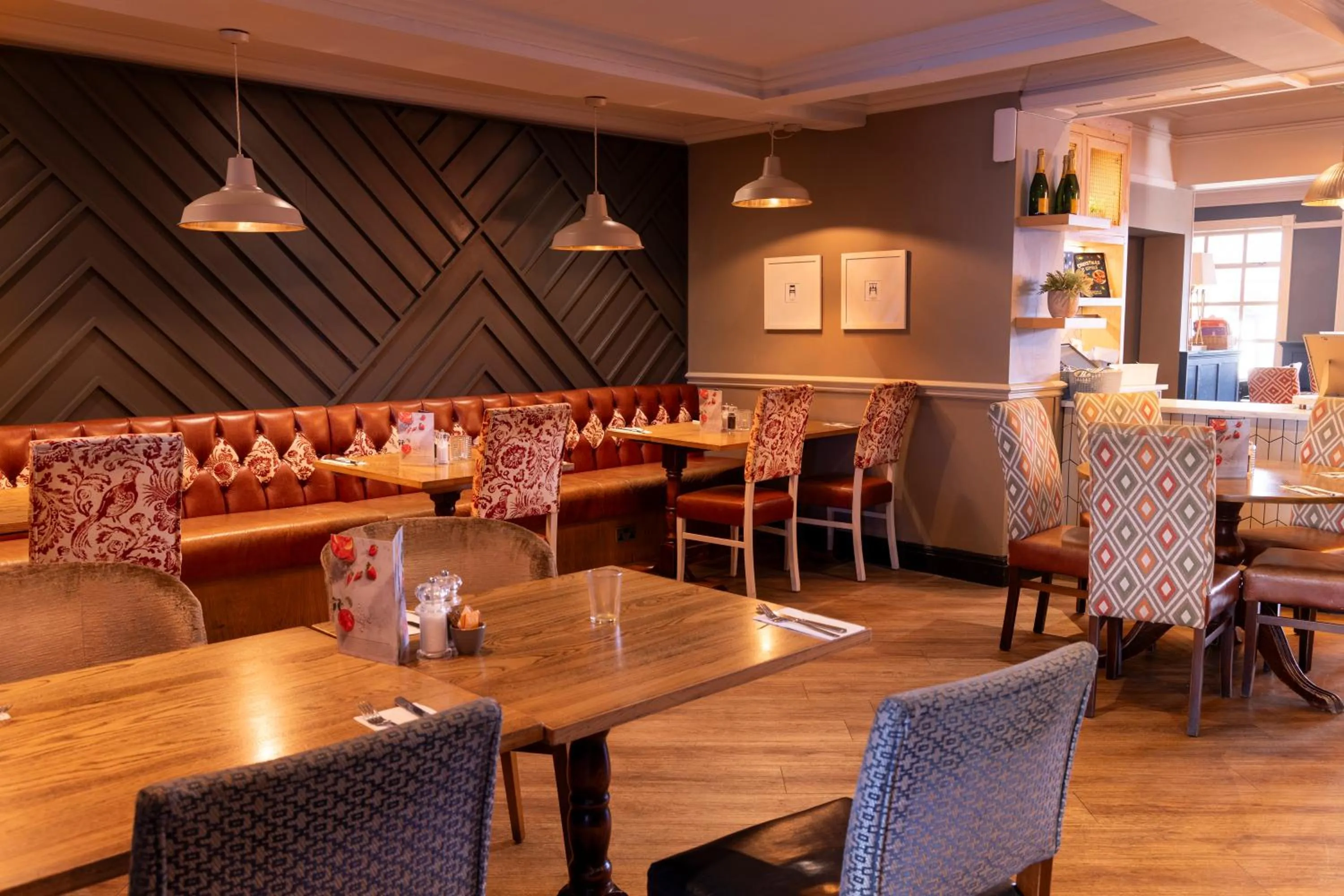 Restaurant/places to eat in Hartwood Hall by Greene King Inns