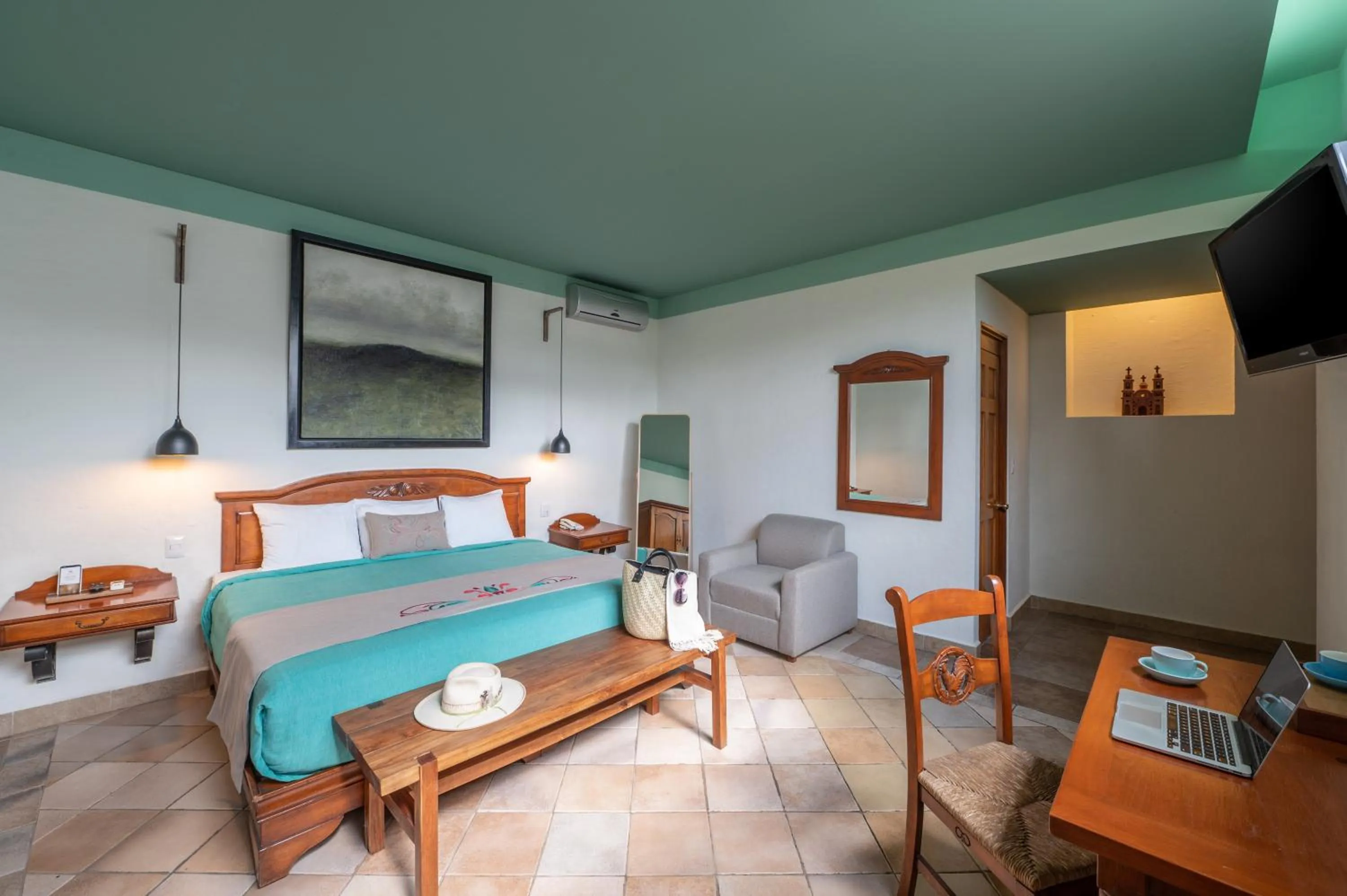 Photo of the whole room, Bed in Casa De Sierra Azul