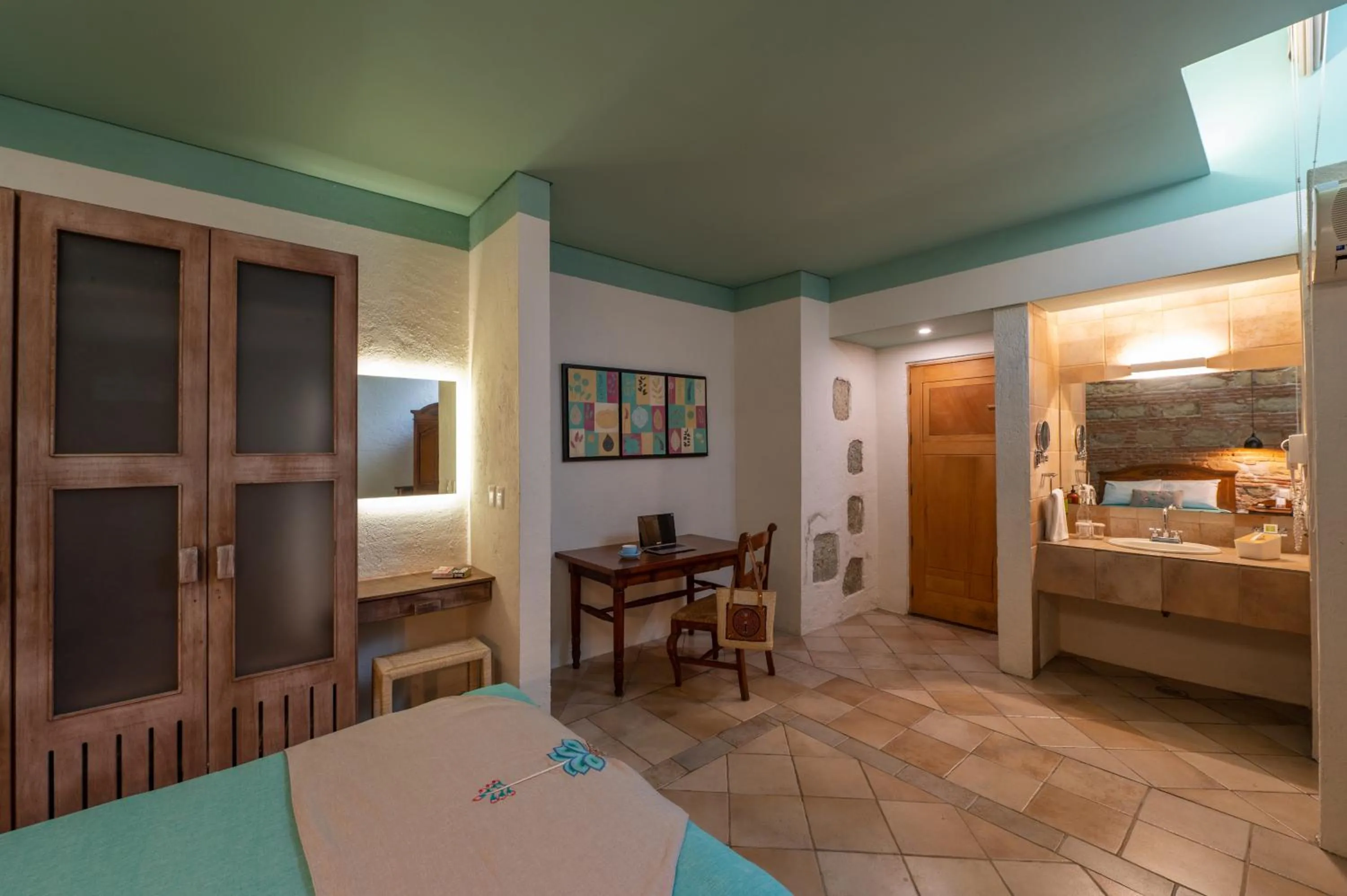 Photo of the whole room, Bed in Casa De Sierra Azul