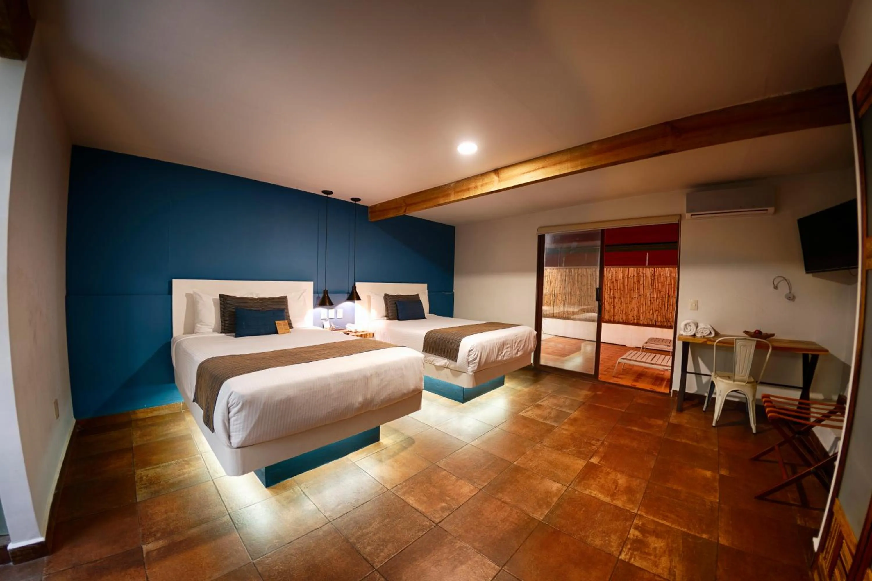 Photo of the whole room, Bed in Casa De Sierra Azul