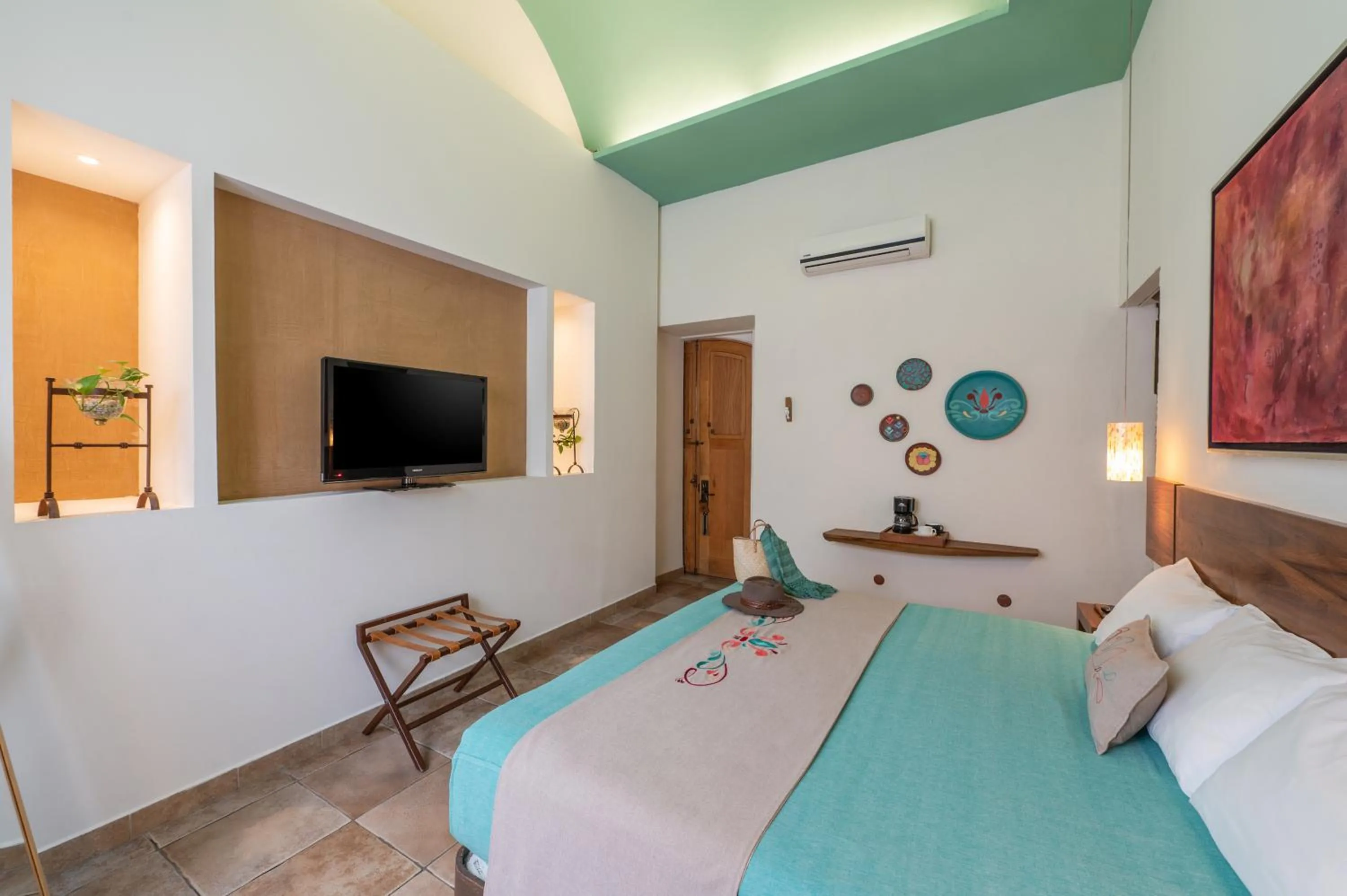 Photo of the whole room, Bed in Casa De Sierra Azul