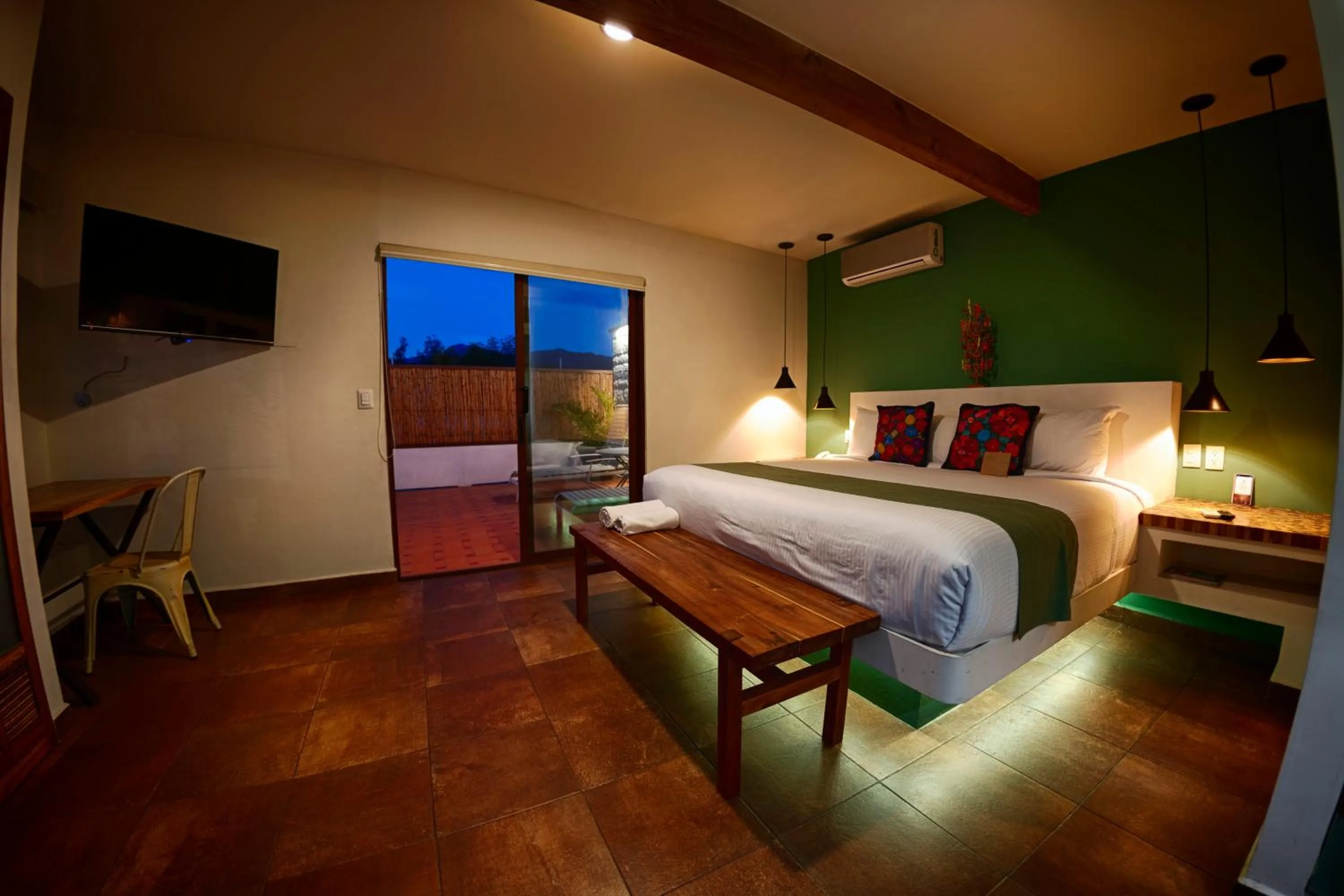 Photo of the whole room, Bed in Casa De Sierra Azul