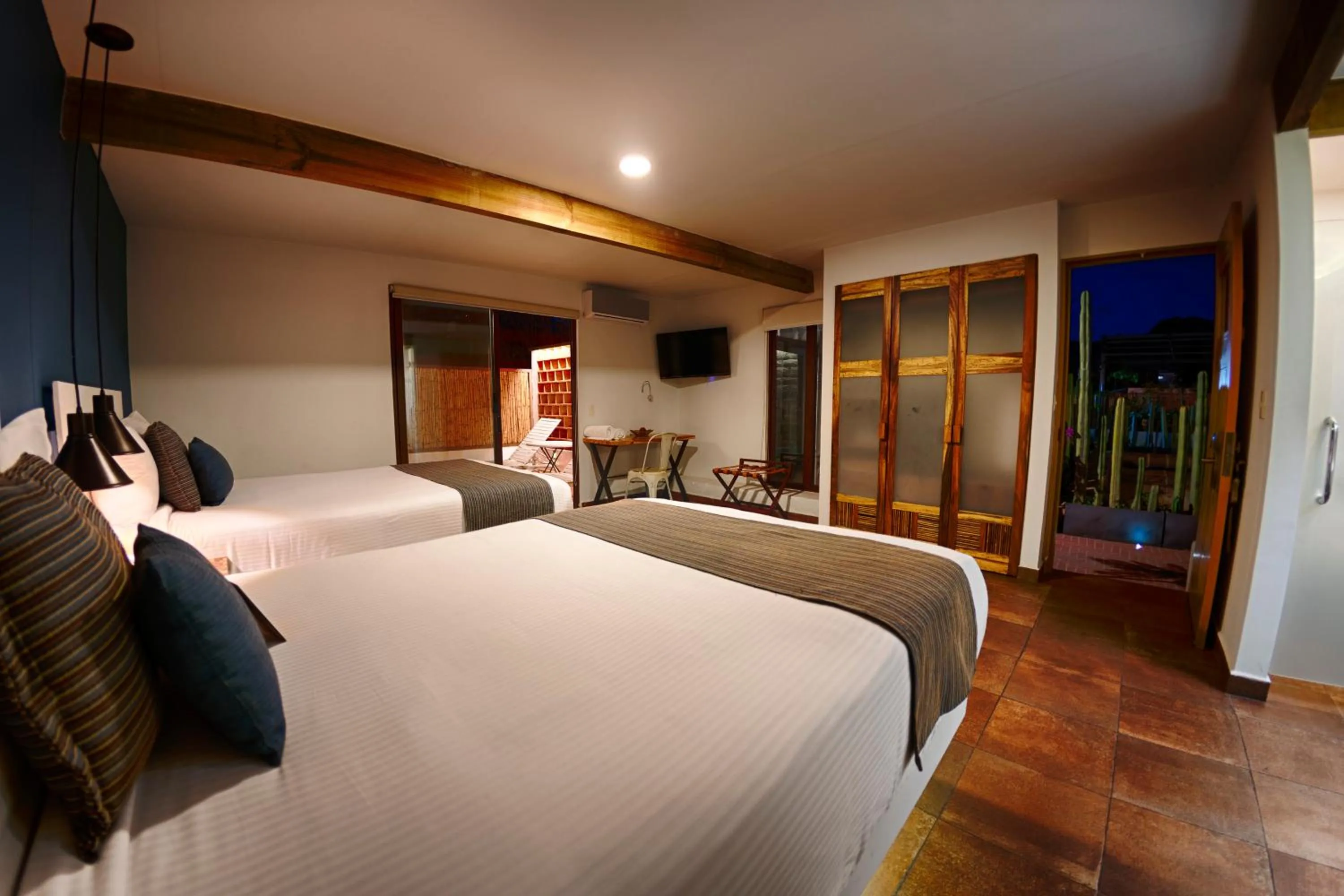 Photo of the whole room, Bed in Casa De Sierra Azul