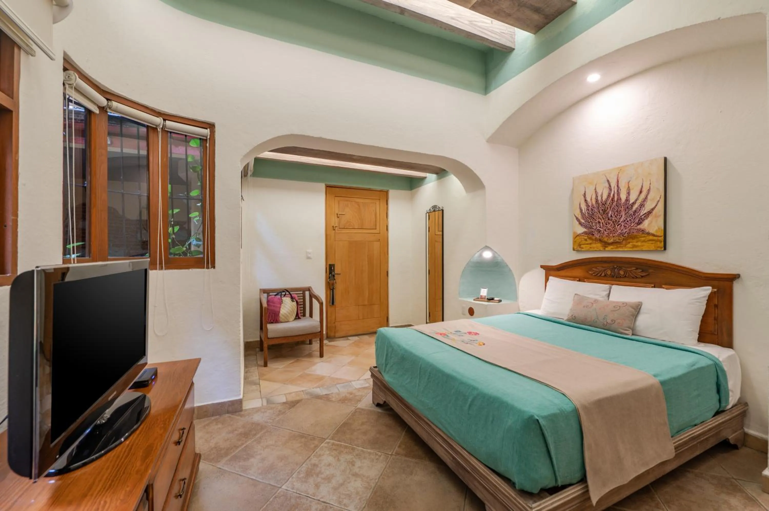 Photo of the whole room, Bed in Casa De Sierra Azul