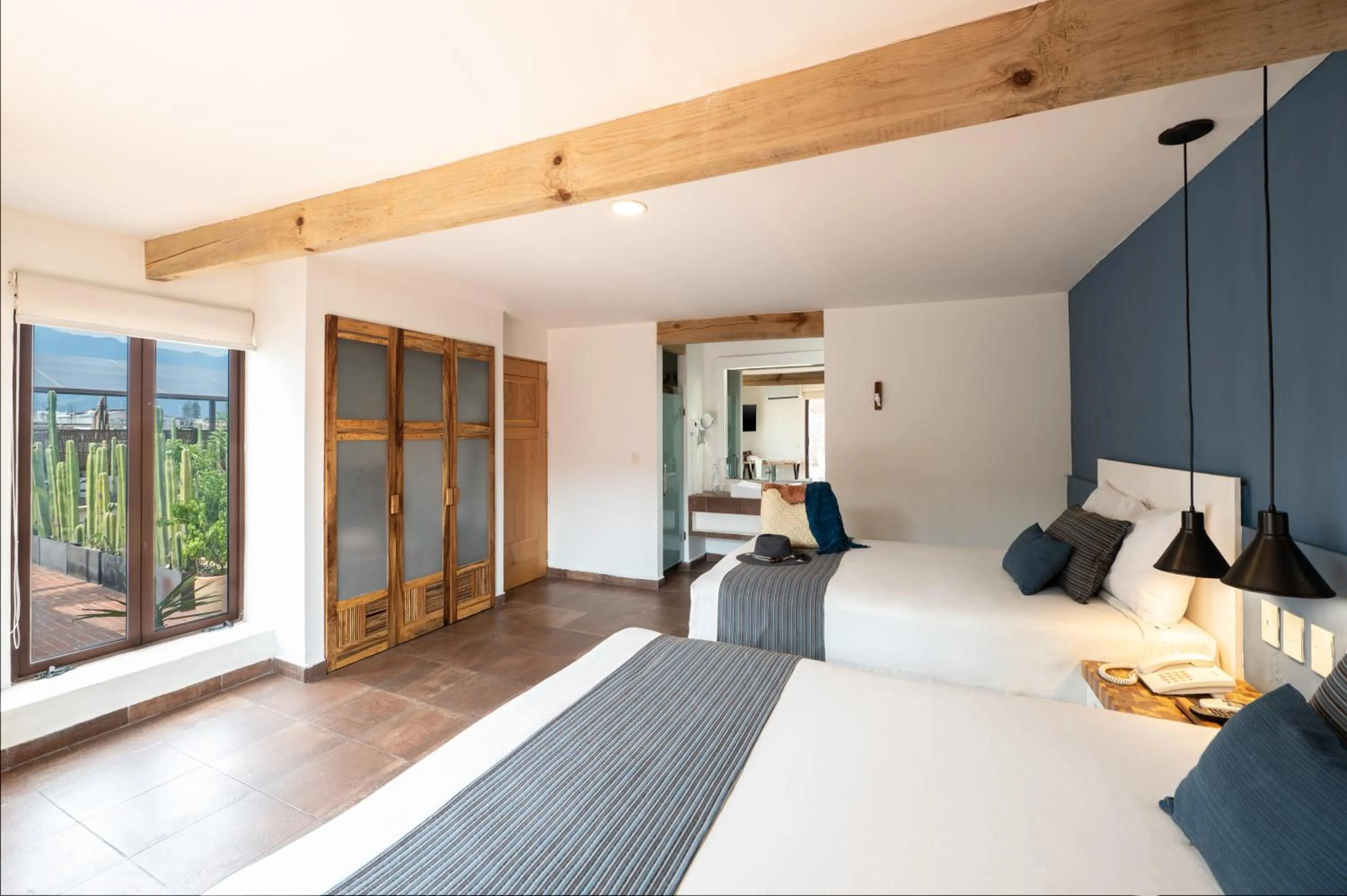 Photo of the whole room, Bed in Casa De Sierra Azul