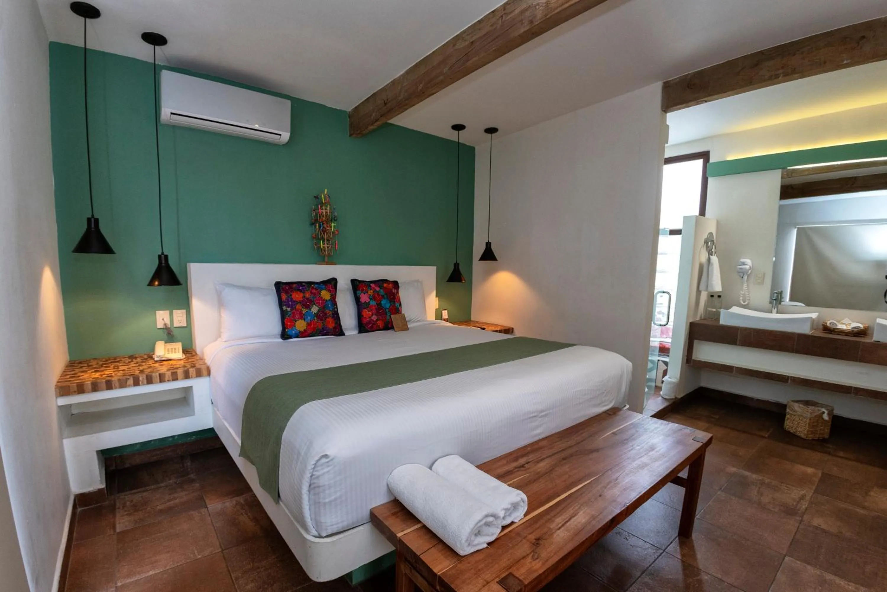 Photo of the whole room, Bed in Casa De Sierra Azul