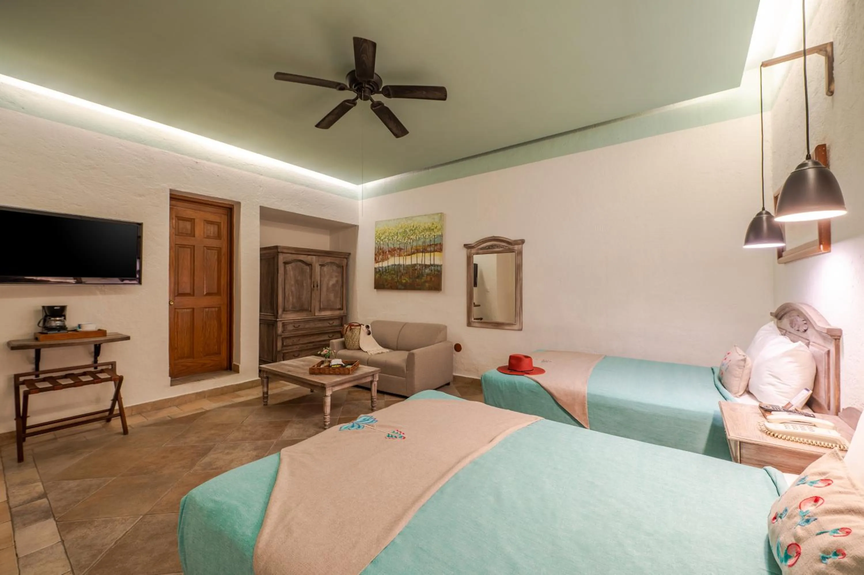 Photo of the whole room, Bed in Casa De Sierra Azul