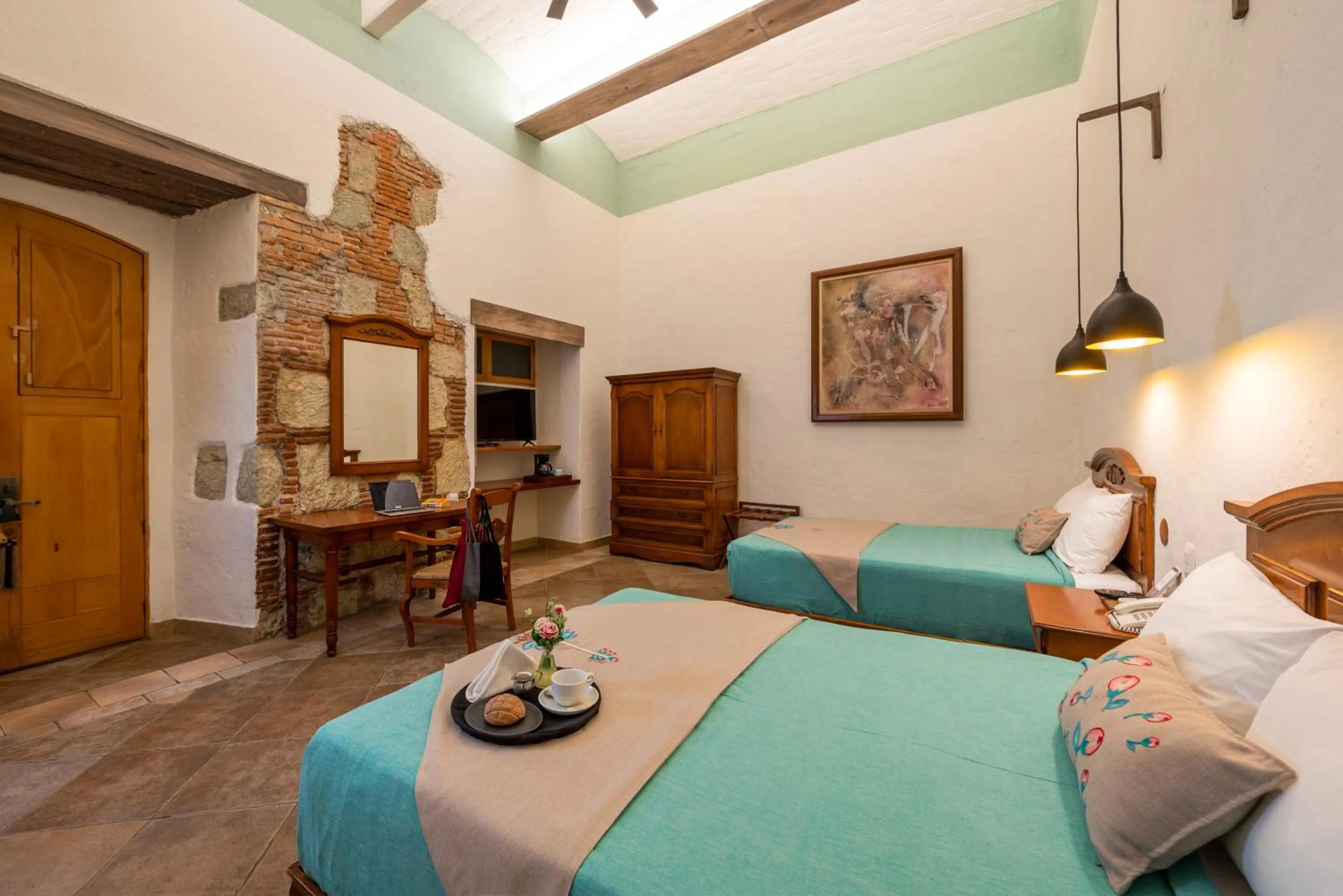 Photo of the whole room, Bed in Casa De Sierra Azul