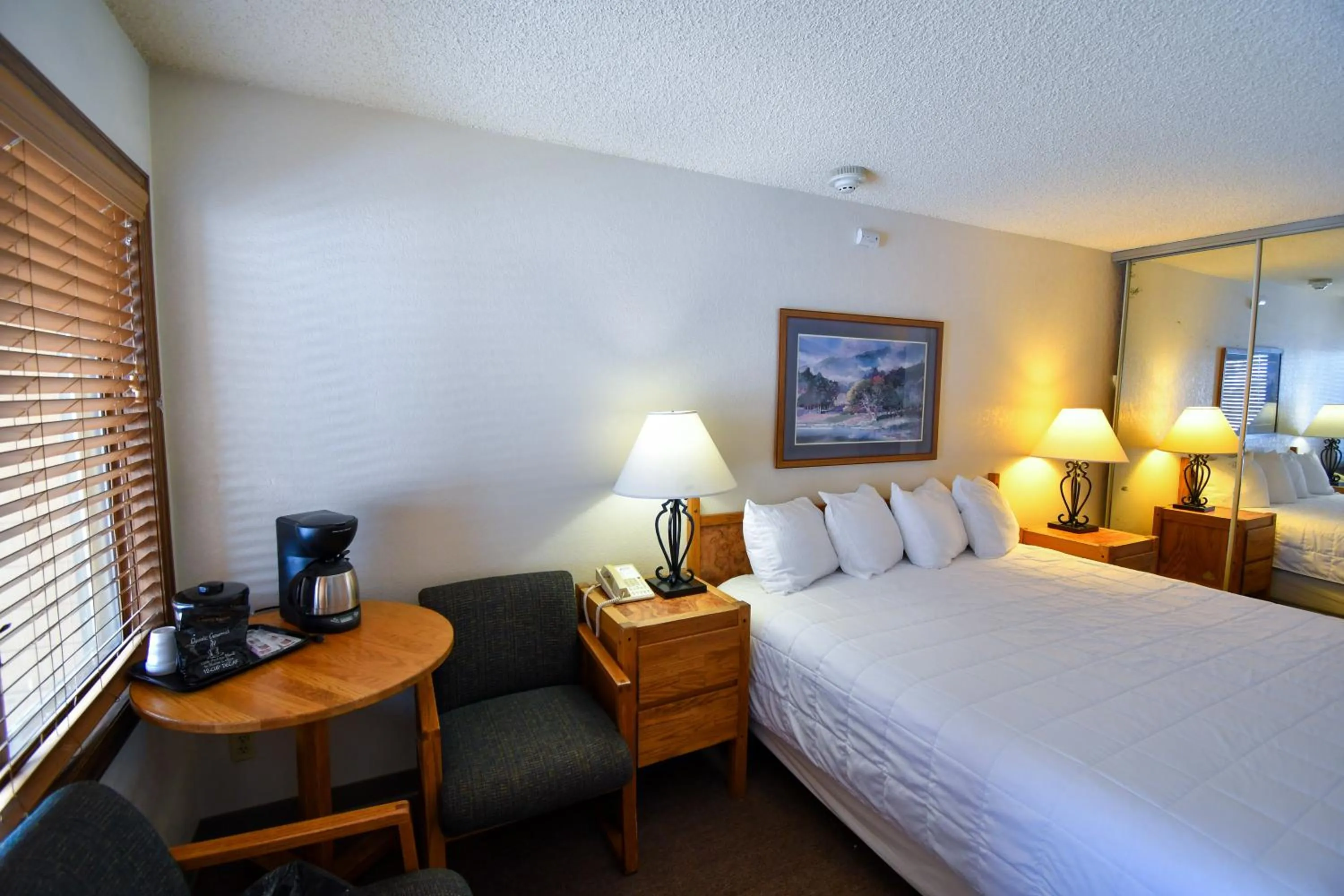 Bed in The Inn at Silvercreek