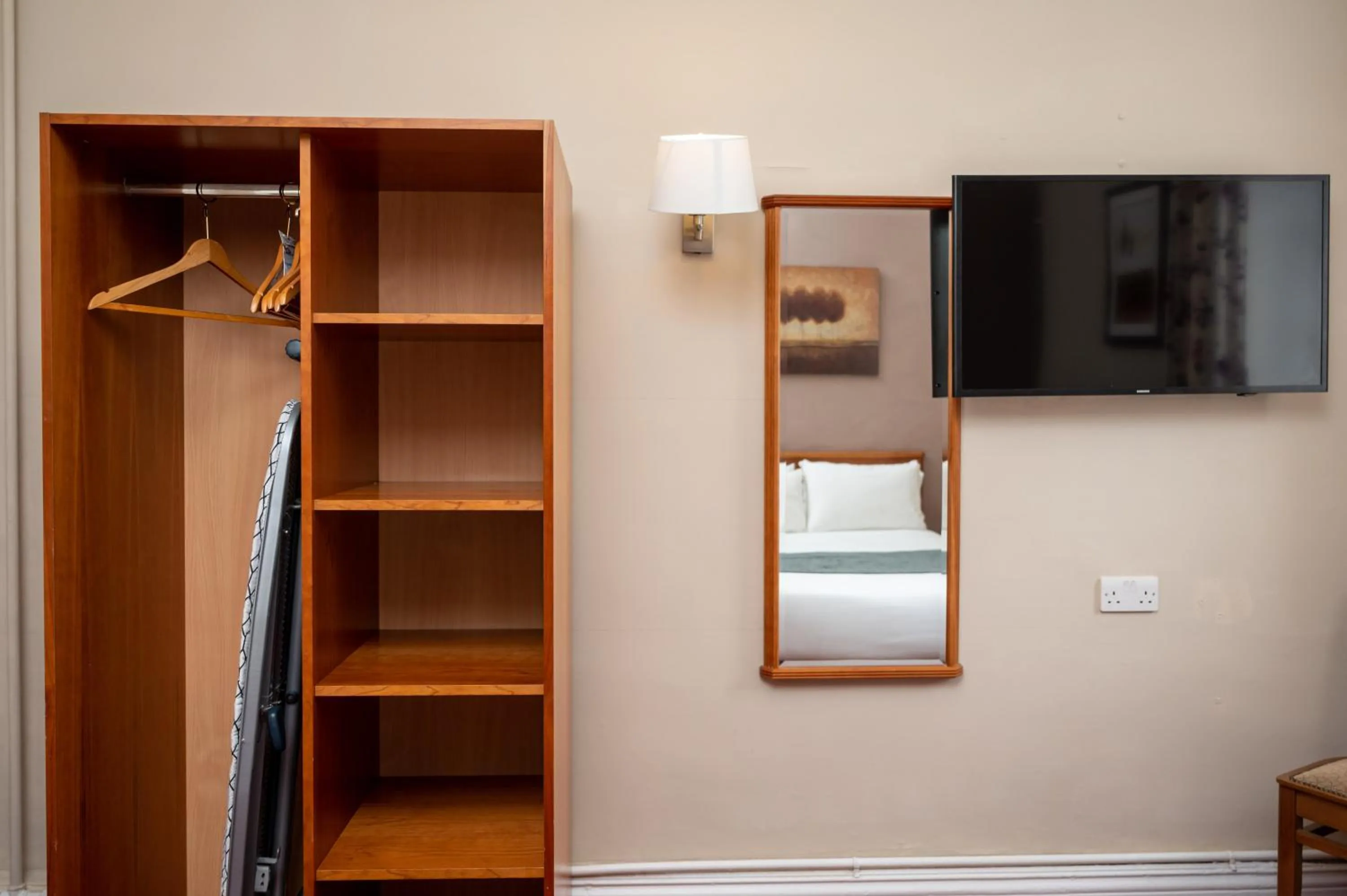 Decorative detail in Bridge Inn by Greene King Inns