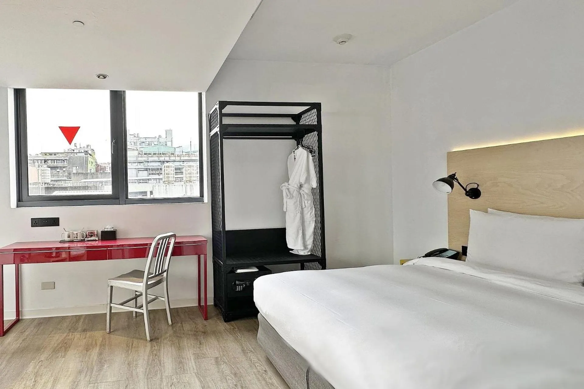 Bed in amba Taipei Ximending