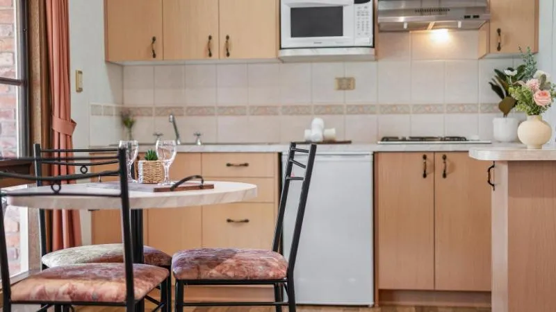 kitchen in Tasman Holiday Parks - Merool on the Murray