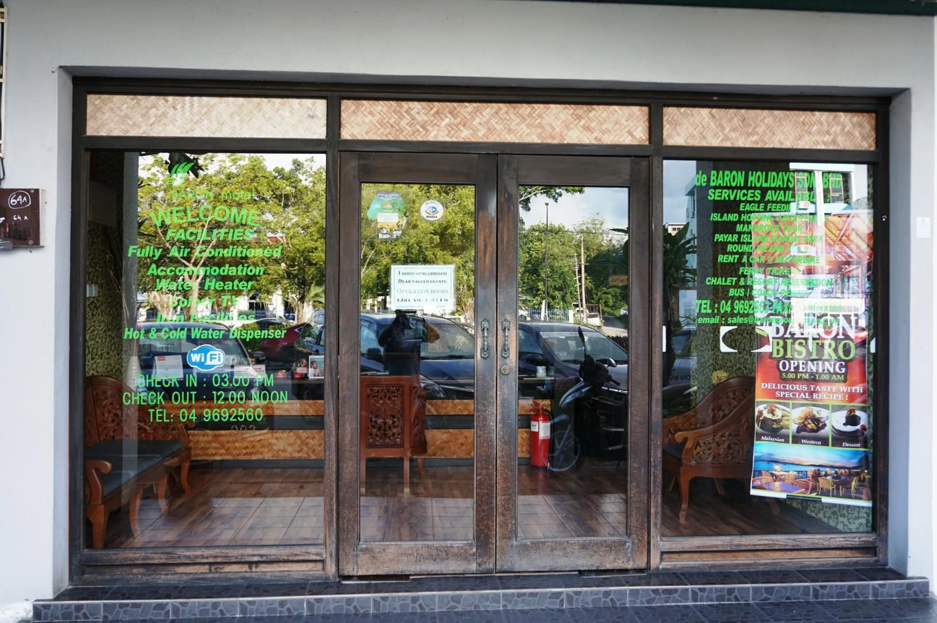 Lobby or reception in 1 Baron Motel