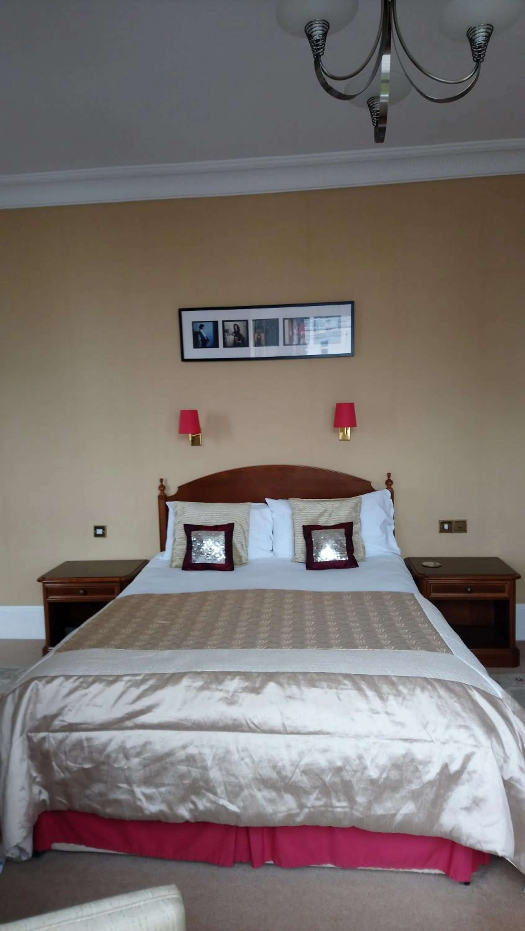 Bed in 17 Wilmington Square