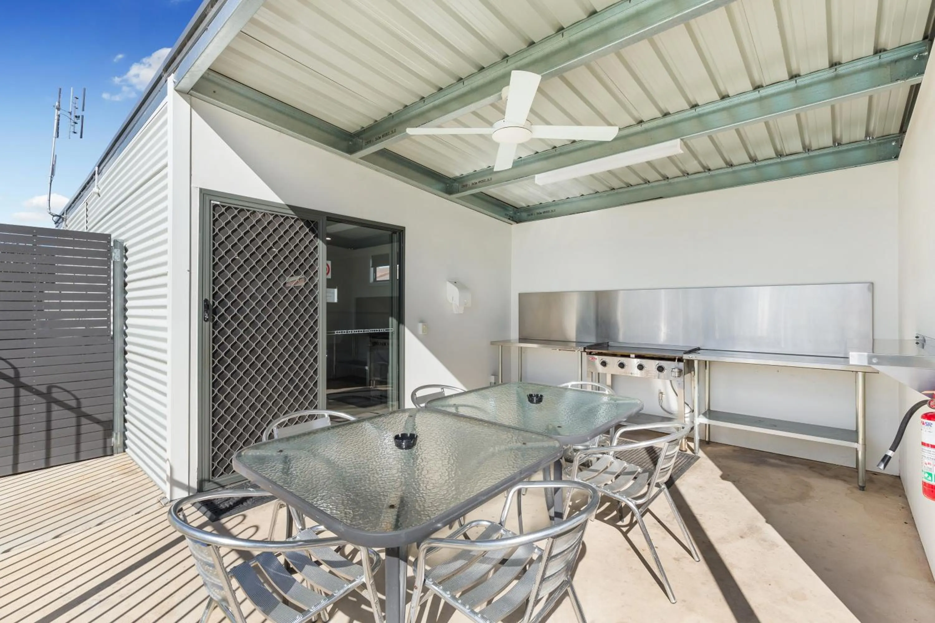 BBQ facilities in Allara Motor Lodge