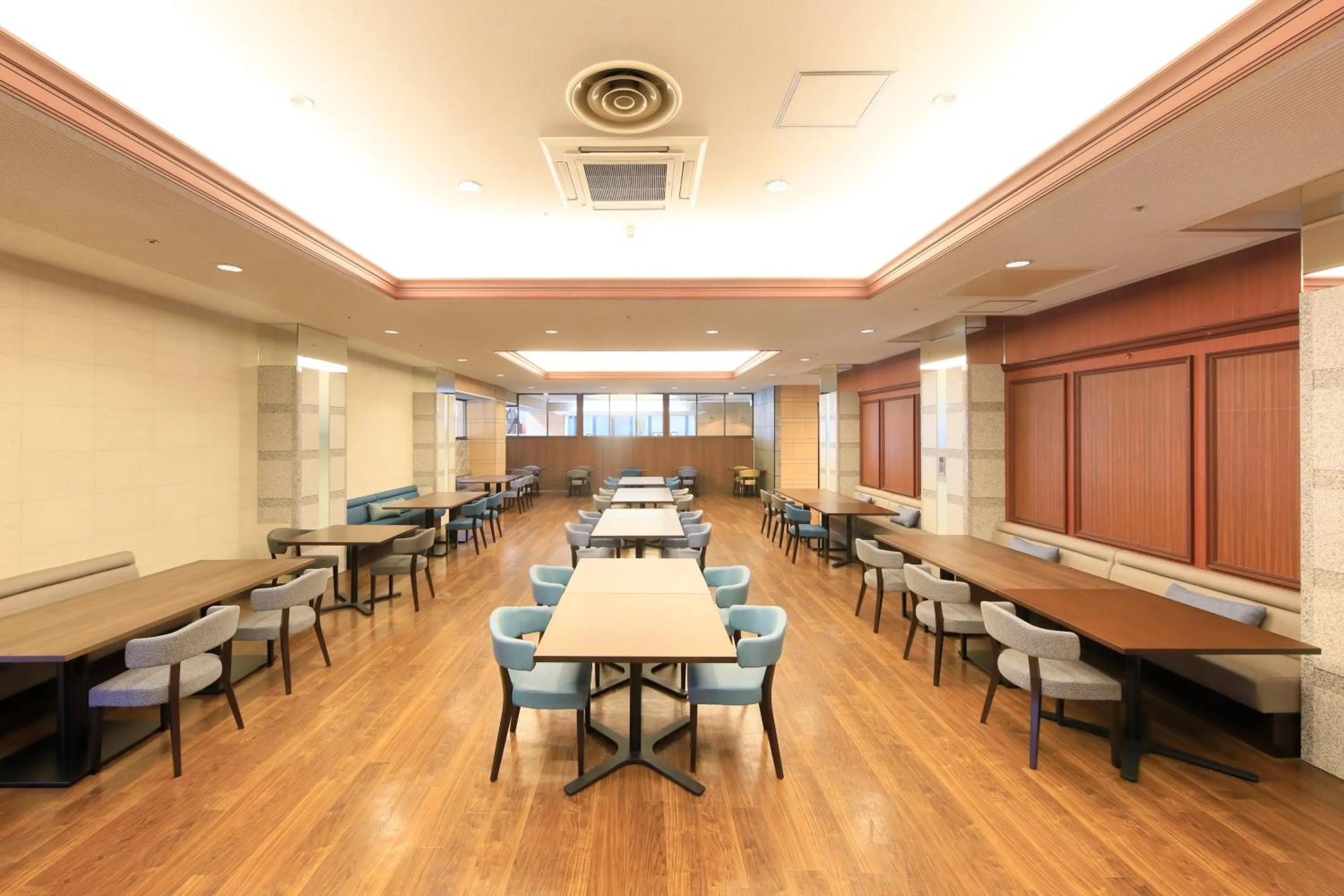 Restaurant/places to eat in Oarai Park Hotel