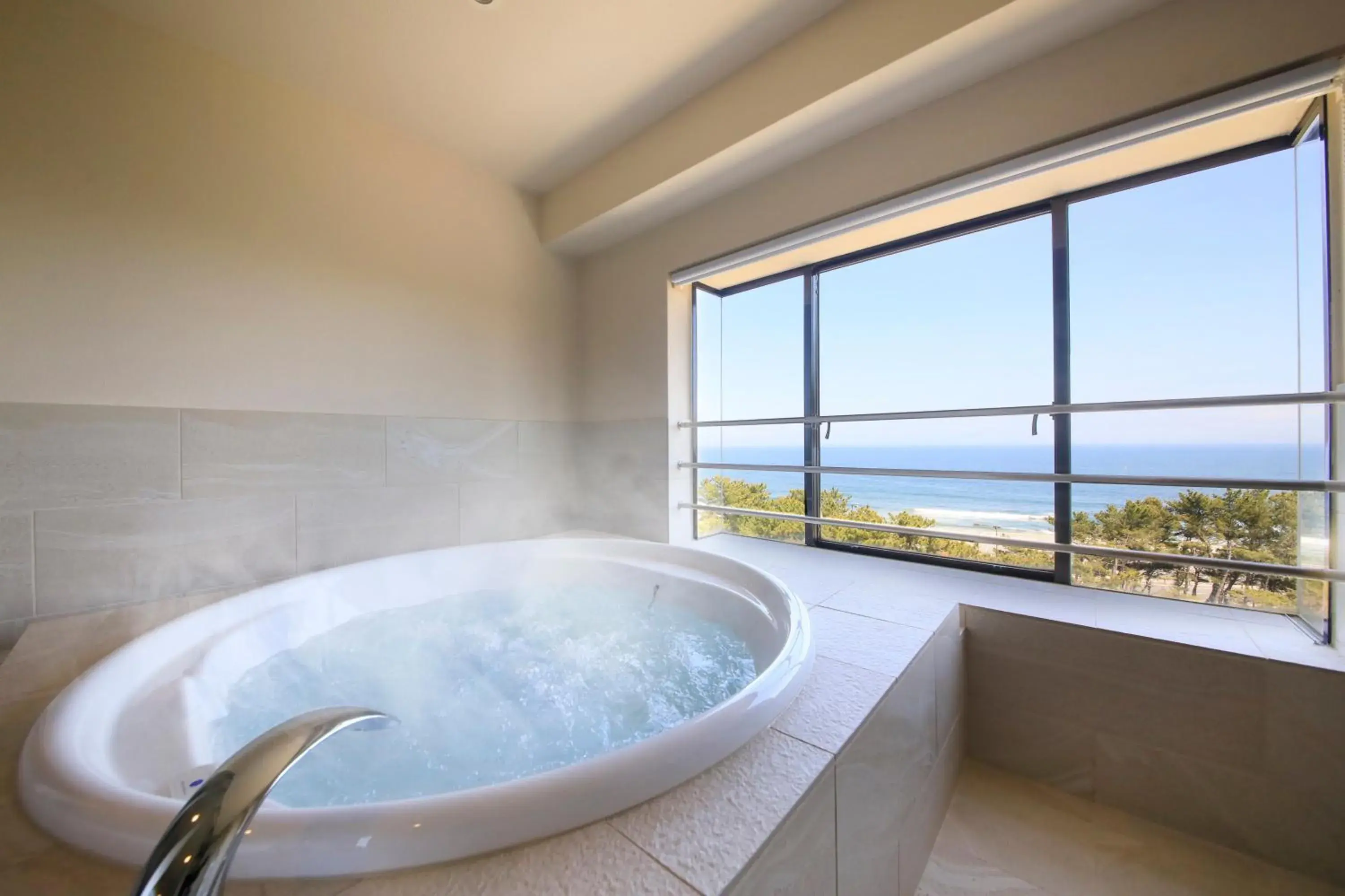 King Room with Spa Bath - Non-Smoking - Top Floor in Oarai Park Hotel King Room with Spa Bath - Non-Smoking - Top Floor in Oarai Park Hotel