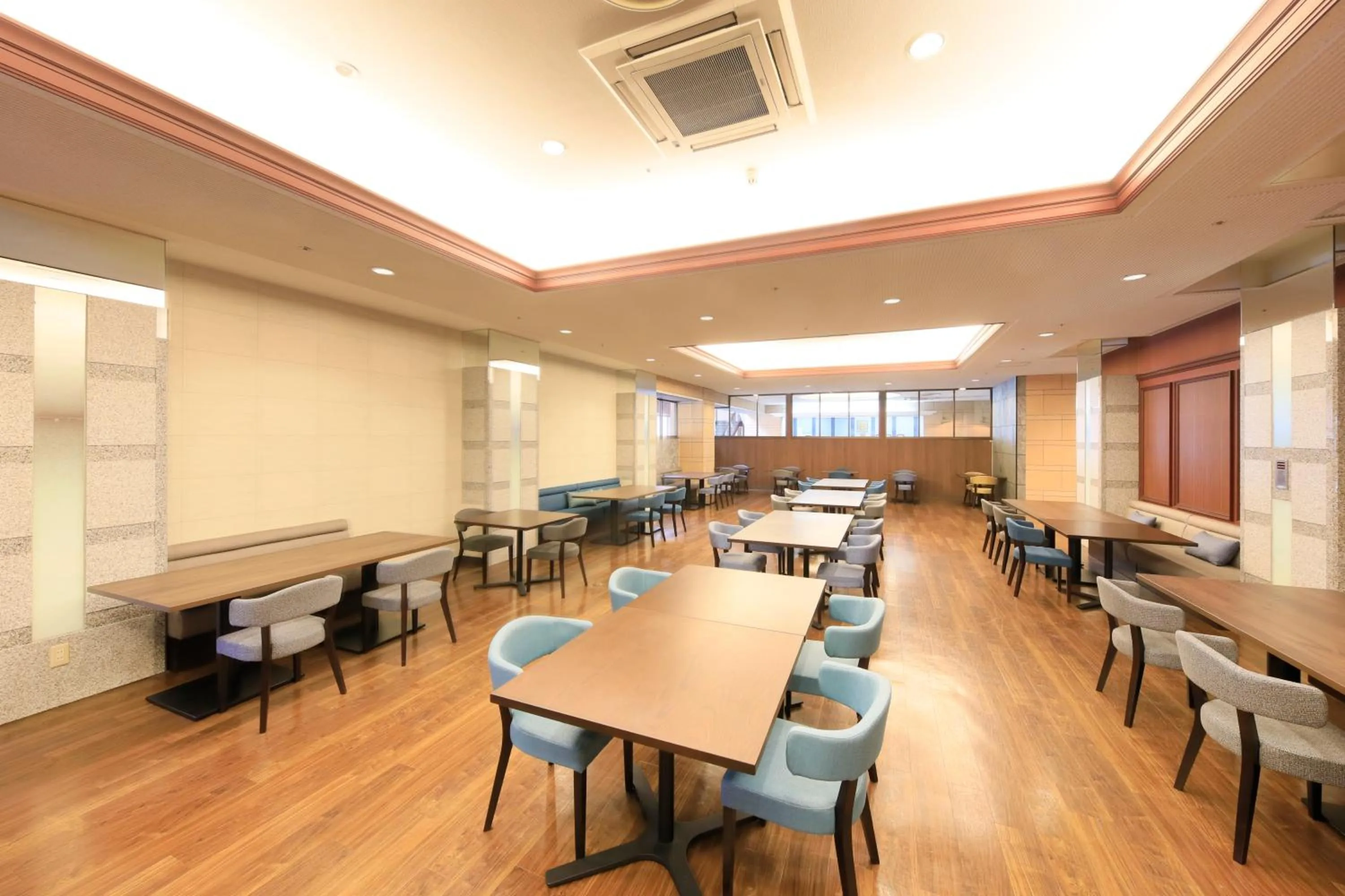 Restaurant/places to eat in Oarai Park Hotel