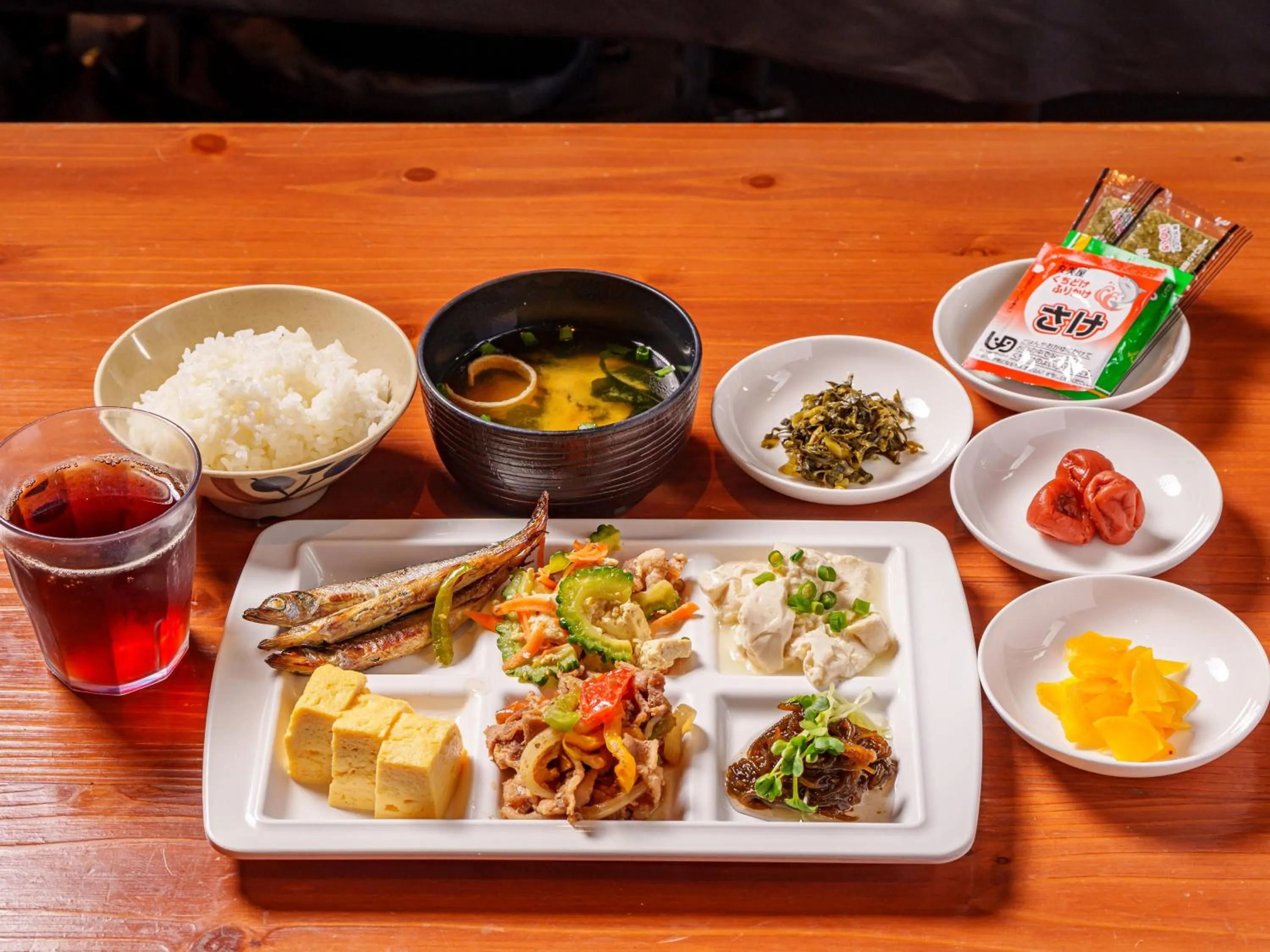 Restaurant/places to eat in APA Hotel Naha Matsuyama