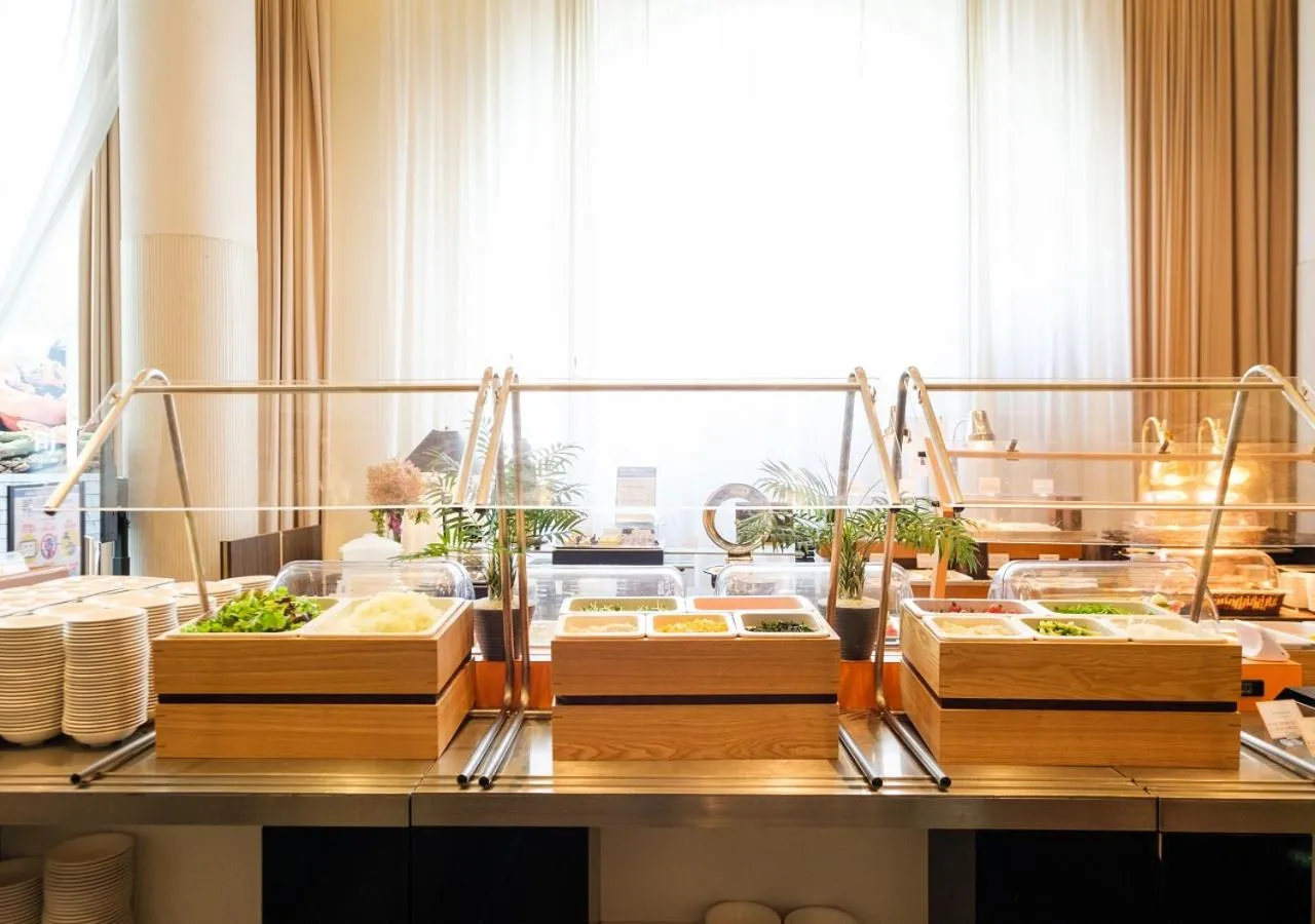 Restaurant/places to eat in APA Hotel Kanazawa Ekimae