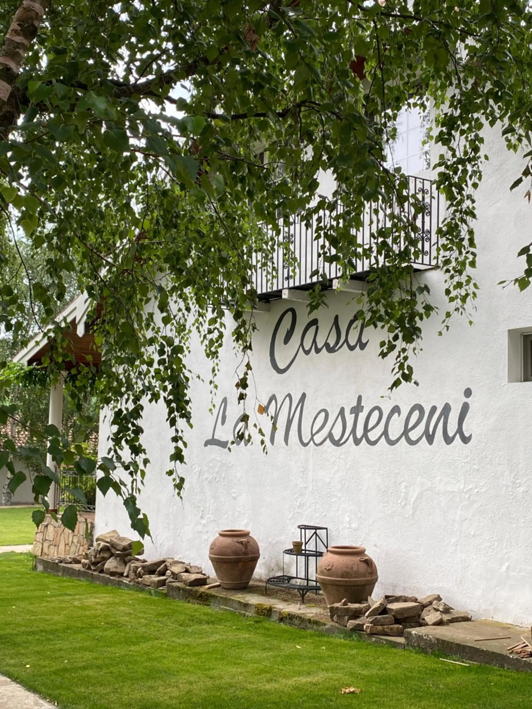 Property building in Country Club La Mesteceni