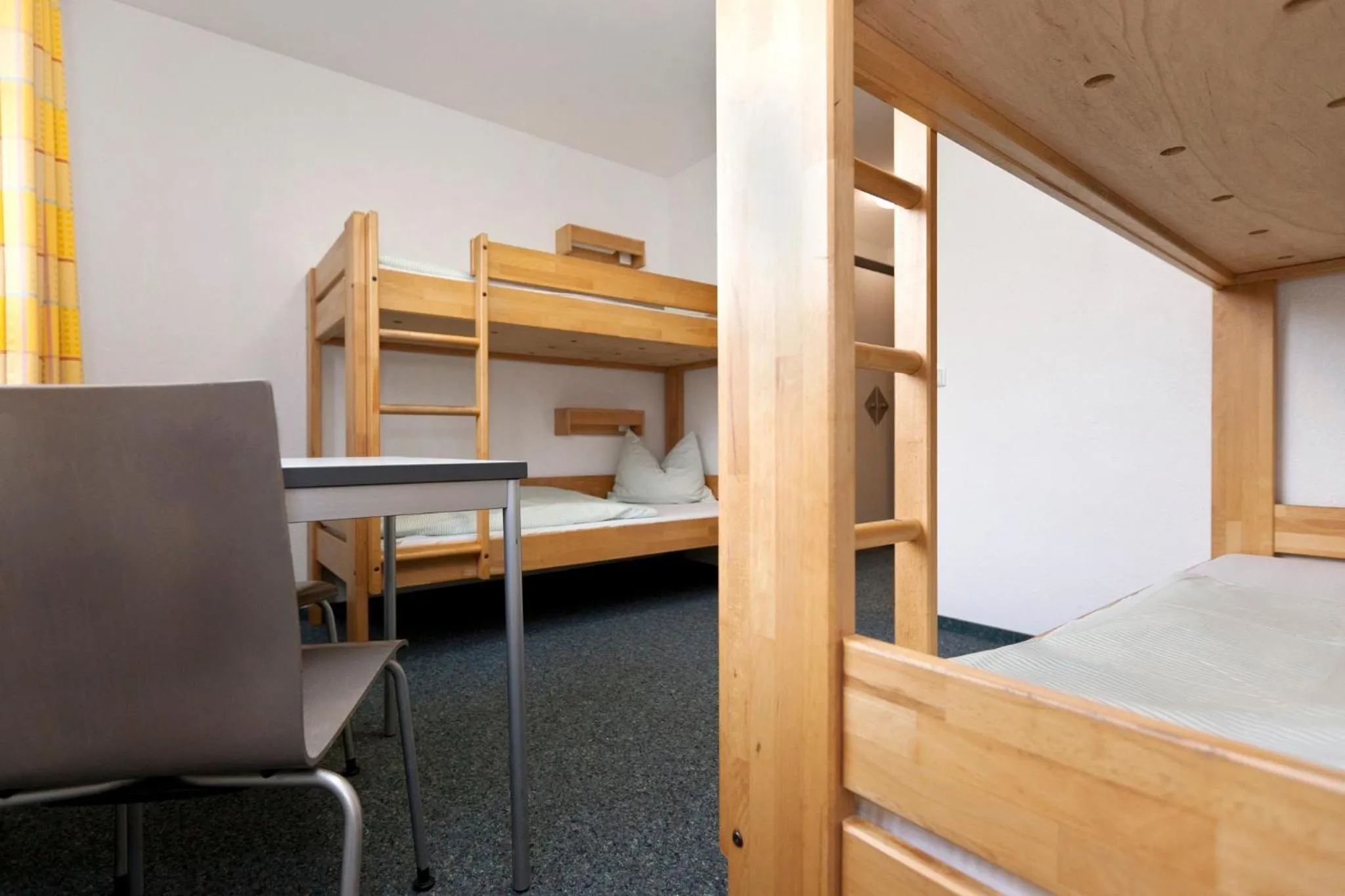 bunk bed, Bed in Jugendherberge Köln-Deutz