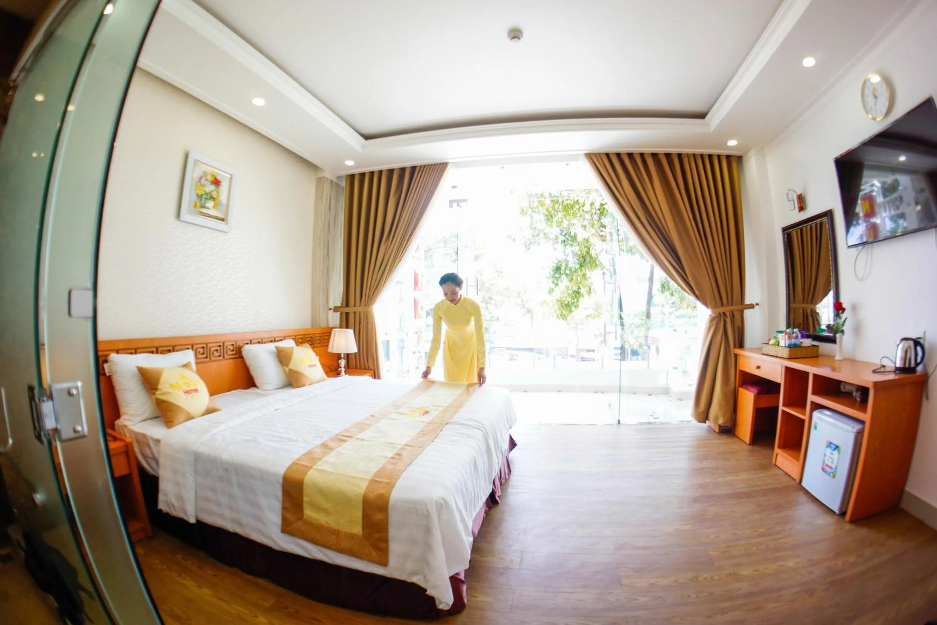 Bed in NỮ HOÀNG HOTEL
