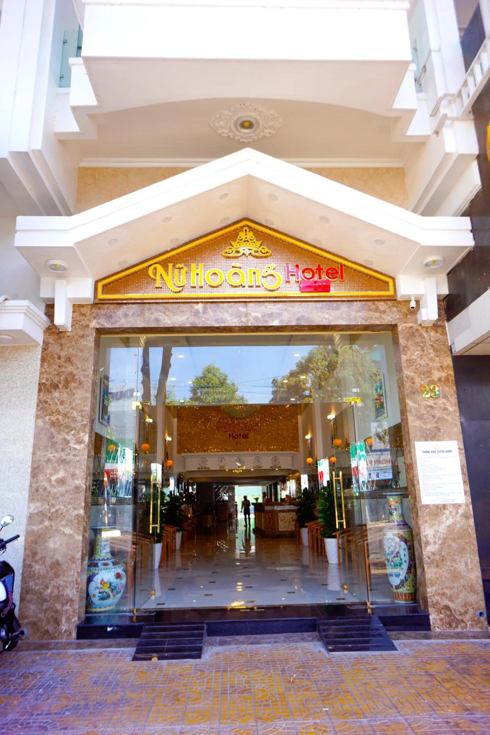 Property building in NỮ HOÀNG HOTEL