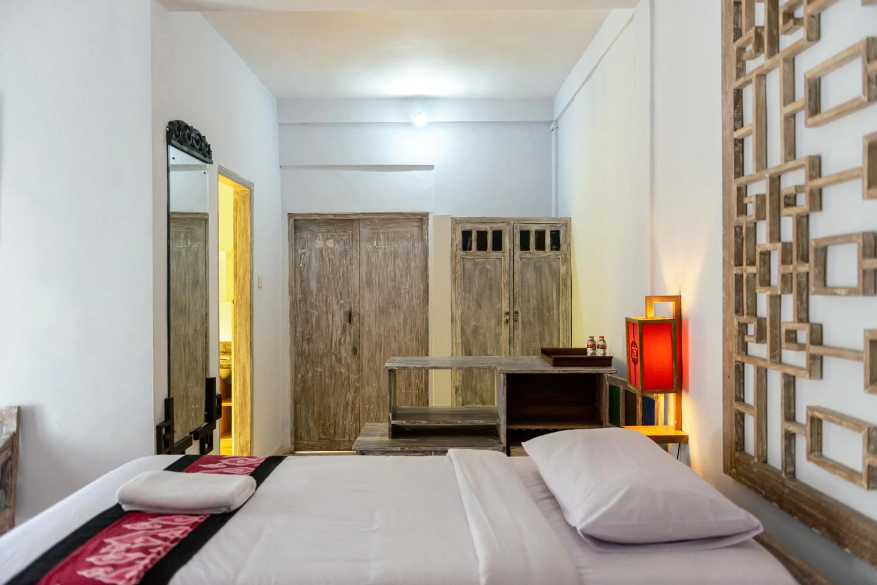 Bedroom, Bed in Abian Biu Mansion