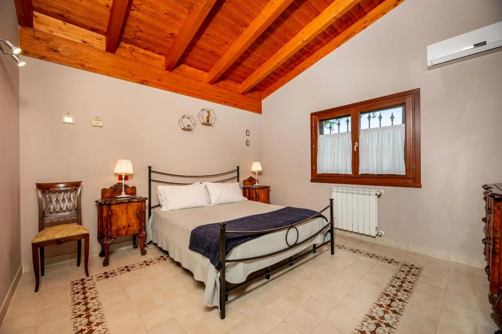 Bedroom, Bed in La collina delle fonti