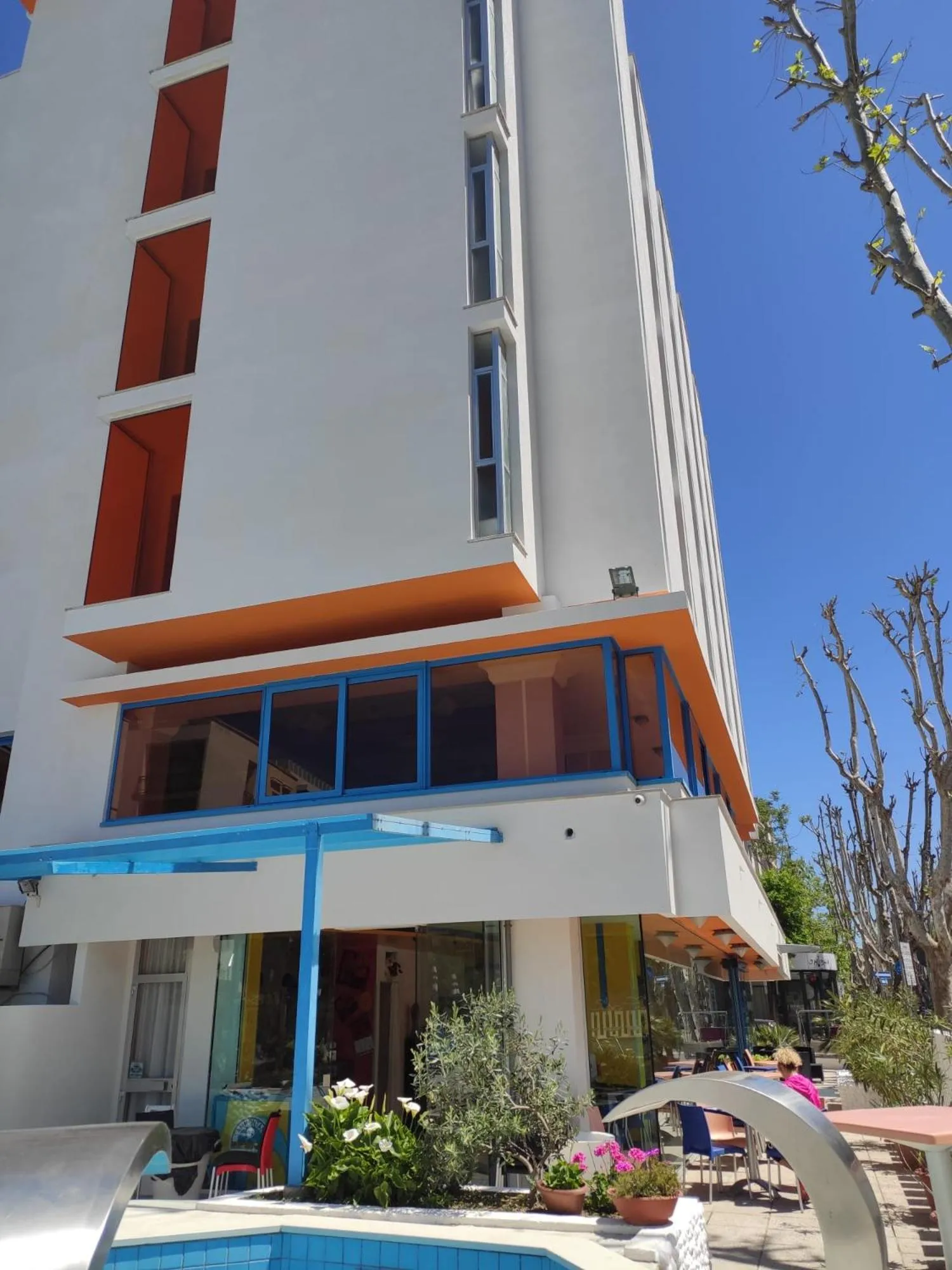 Property building in Hotel Senior