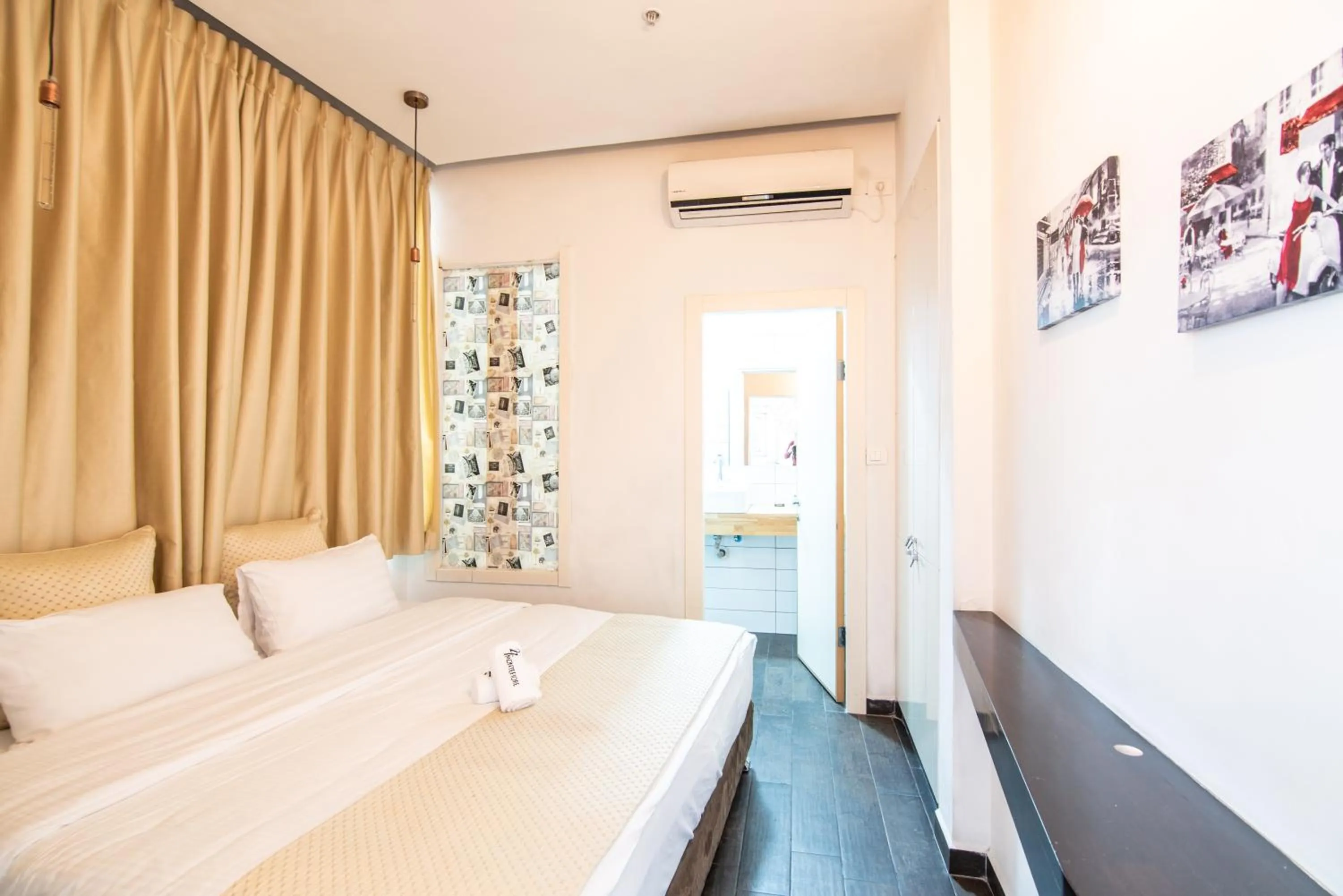 Bed in 27Montefiore - Urban ApartHotel TLV