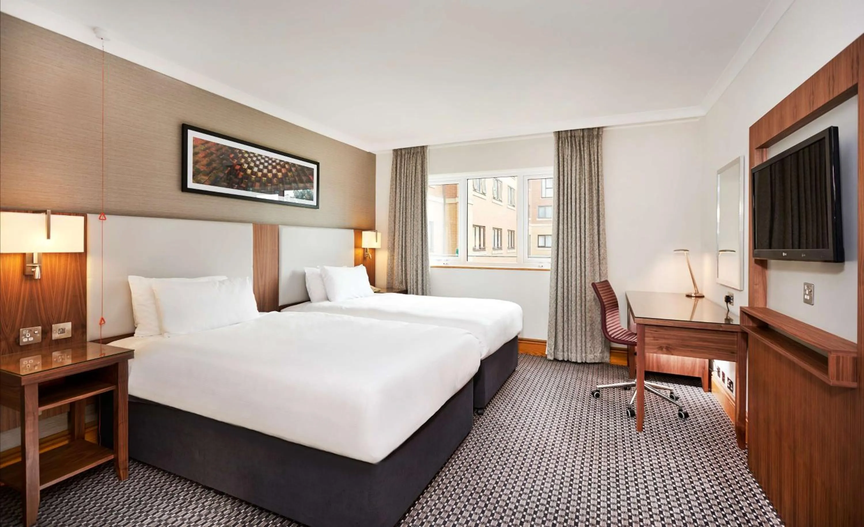 TV and multimedia, Bed in DoubleTree by Hilton Coventry