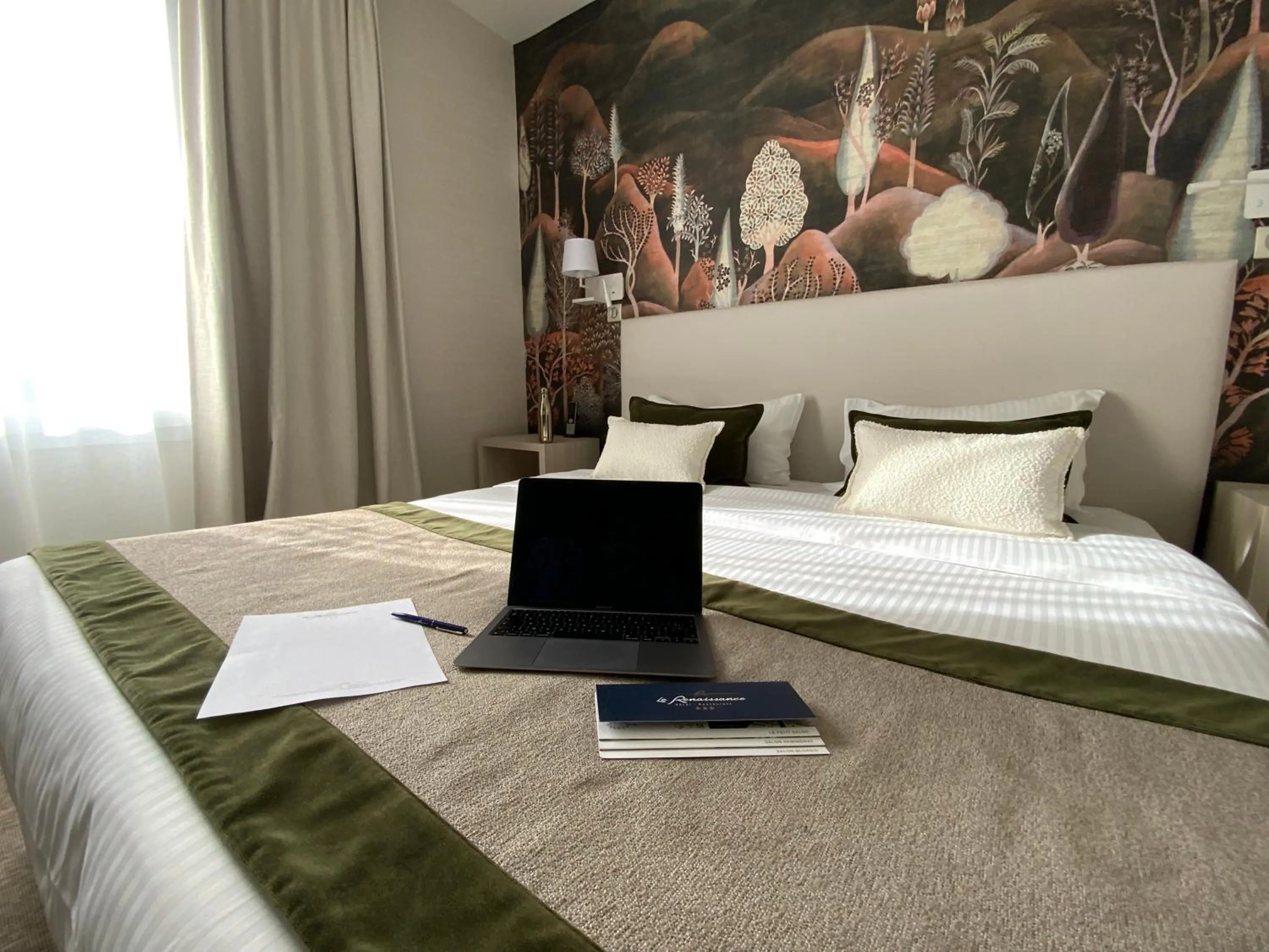 Bed in Le Renaissance