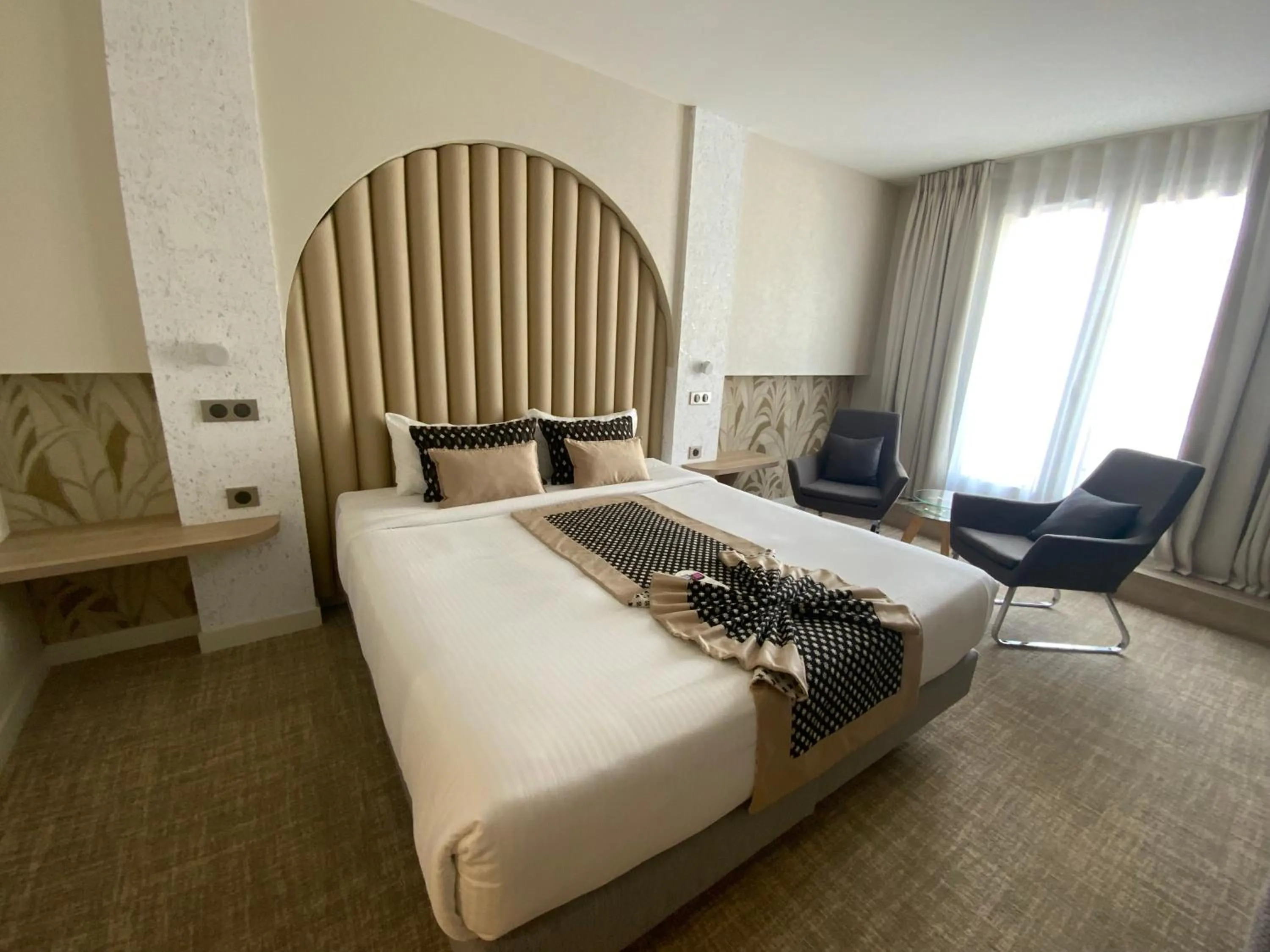 Bed in Le Renaissance