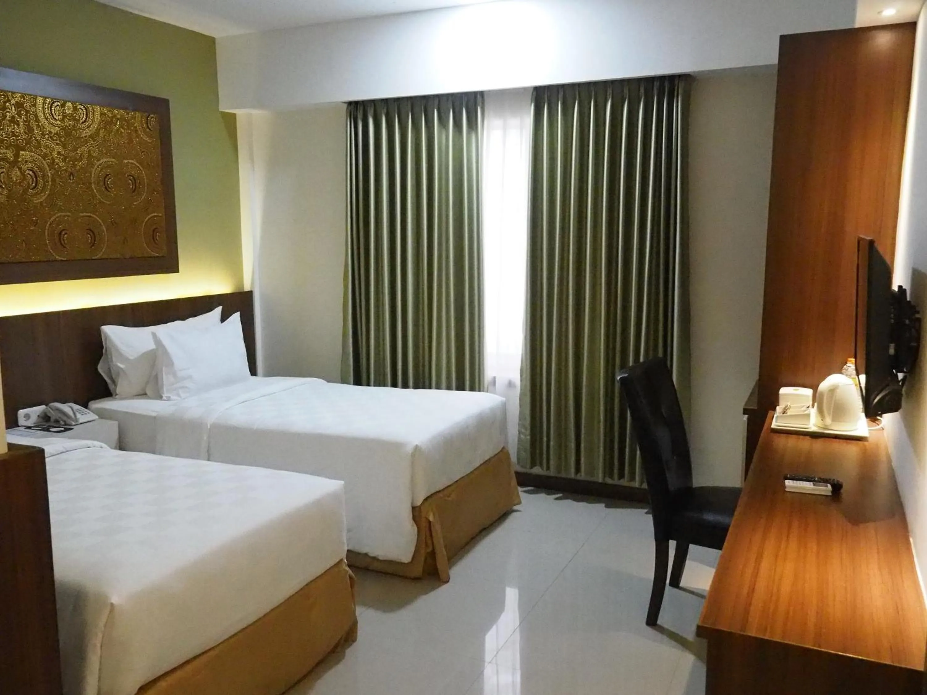 Bed in Luminor Hotel Banyuwangi By WH