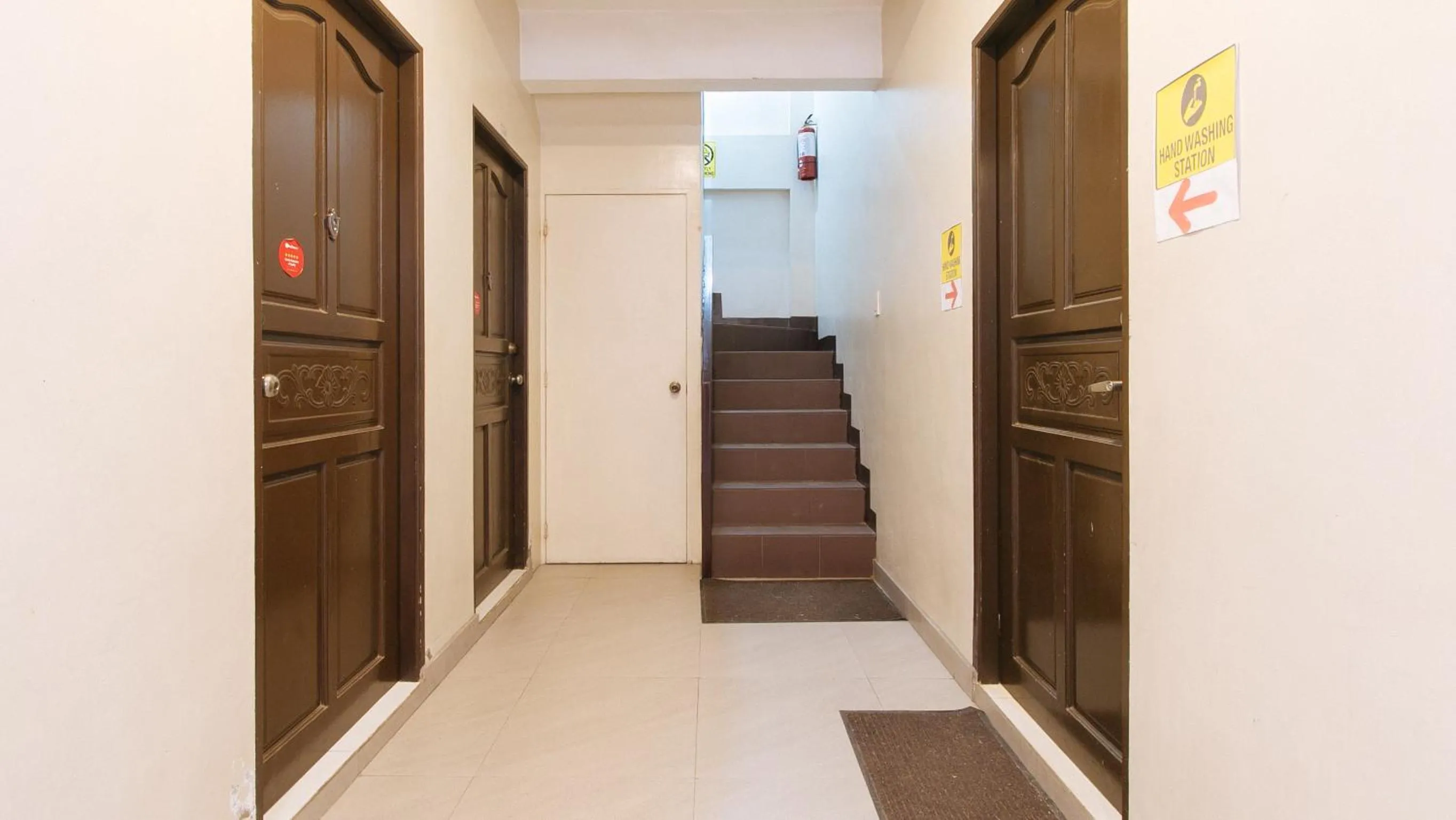 Floor plan in RedDoorz near NAIA Terminal 1