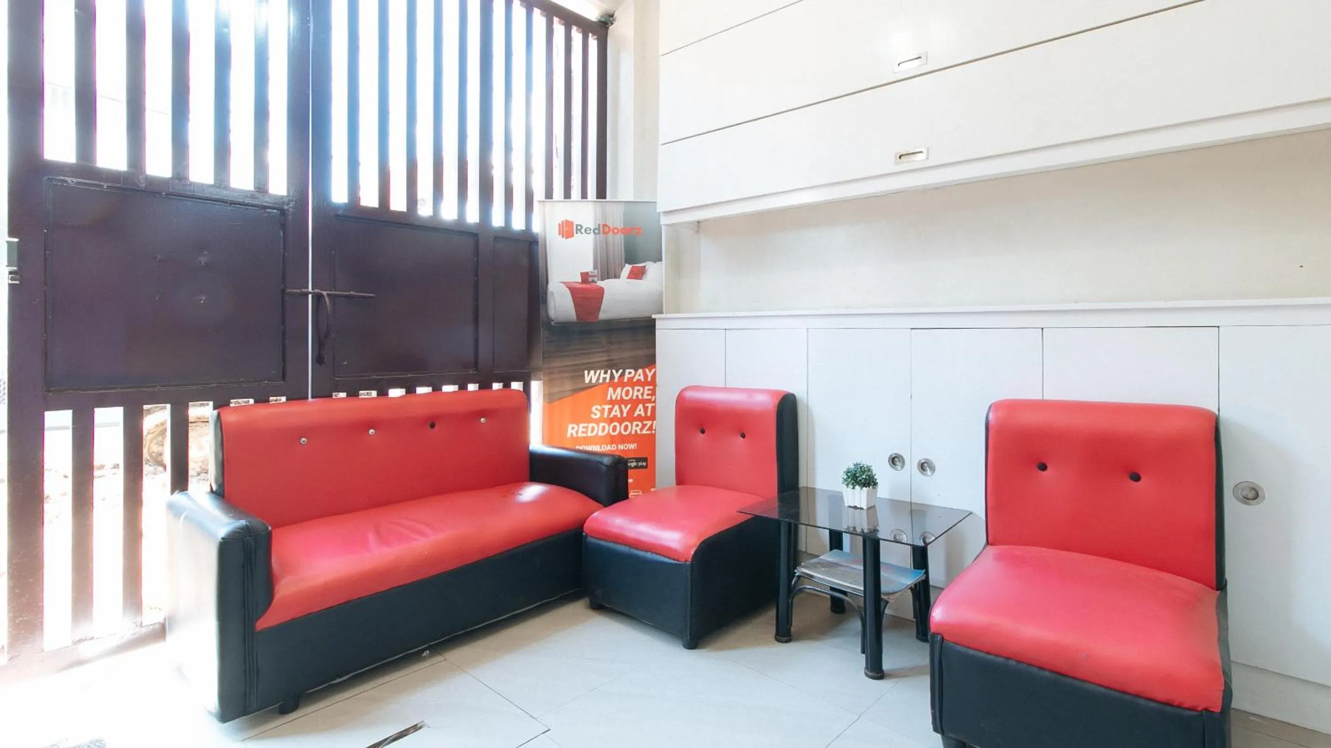 Lobby or reception in RedDoorz near NAIA Terminal 1