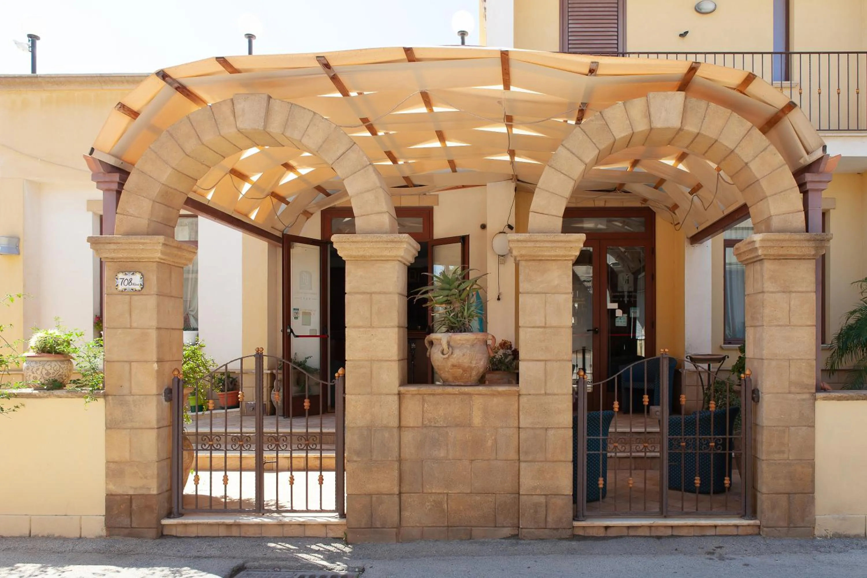 Facade/entrance in Sammartano Hotels