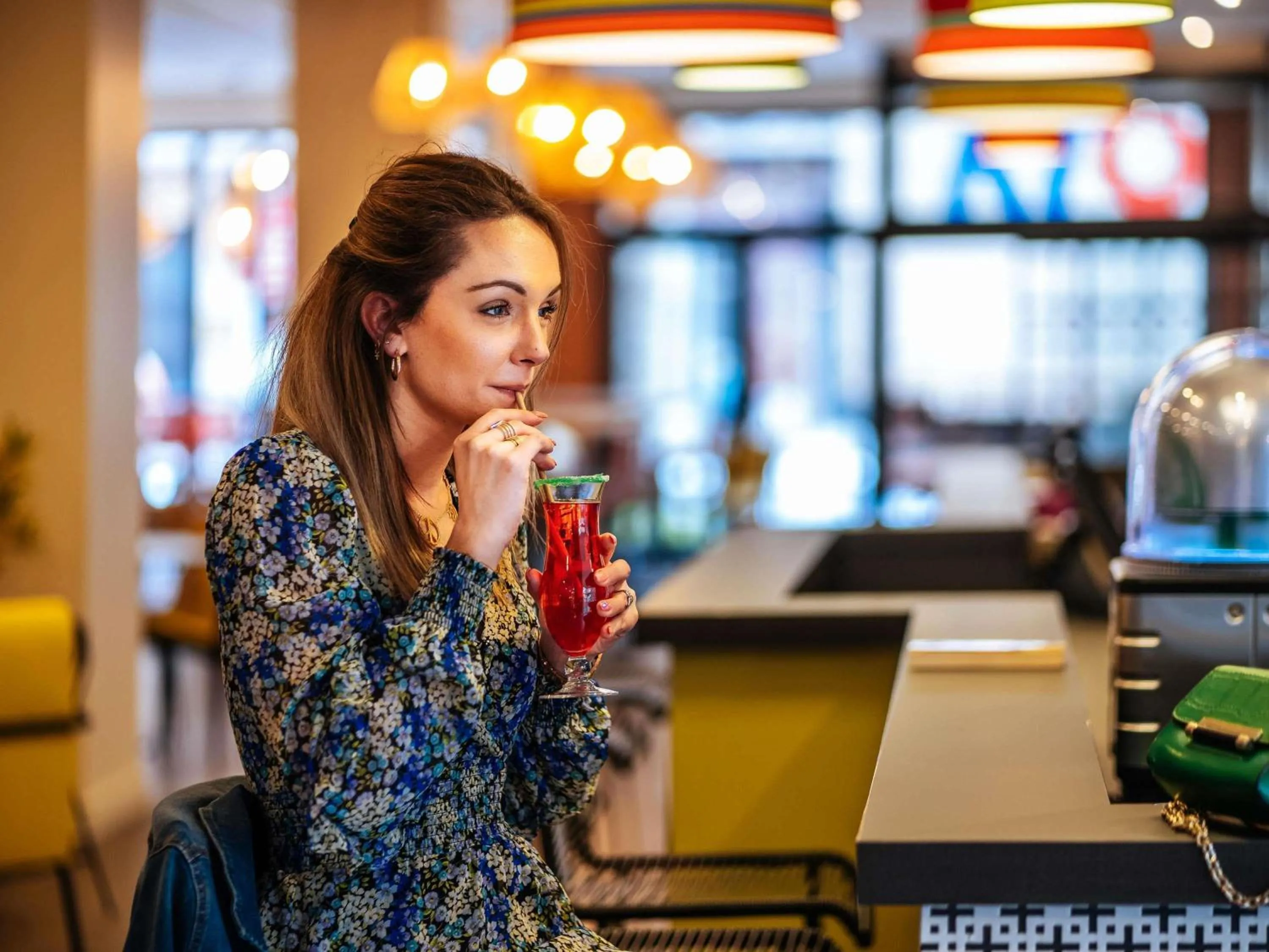 Lounge or bar in ibis Styles Perpignan Centre Gare