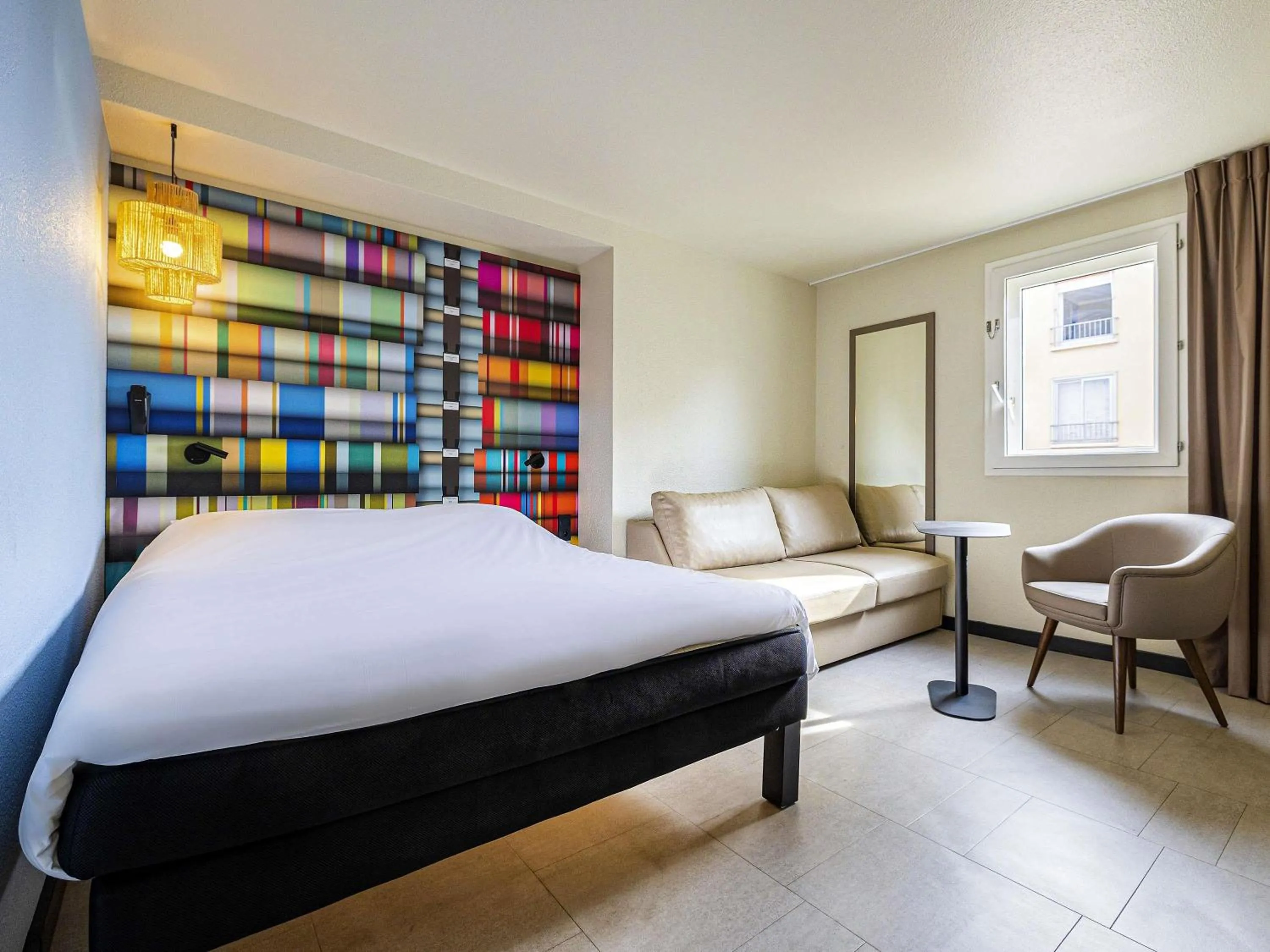 Bedroom, Bed in ibis Styles Perpignan Centre Gare