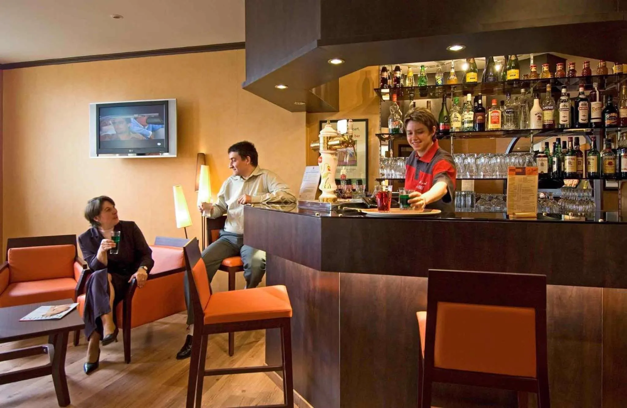Lounge or bar in Hôtel Ibis Nevers