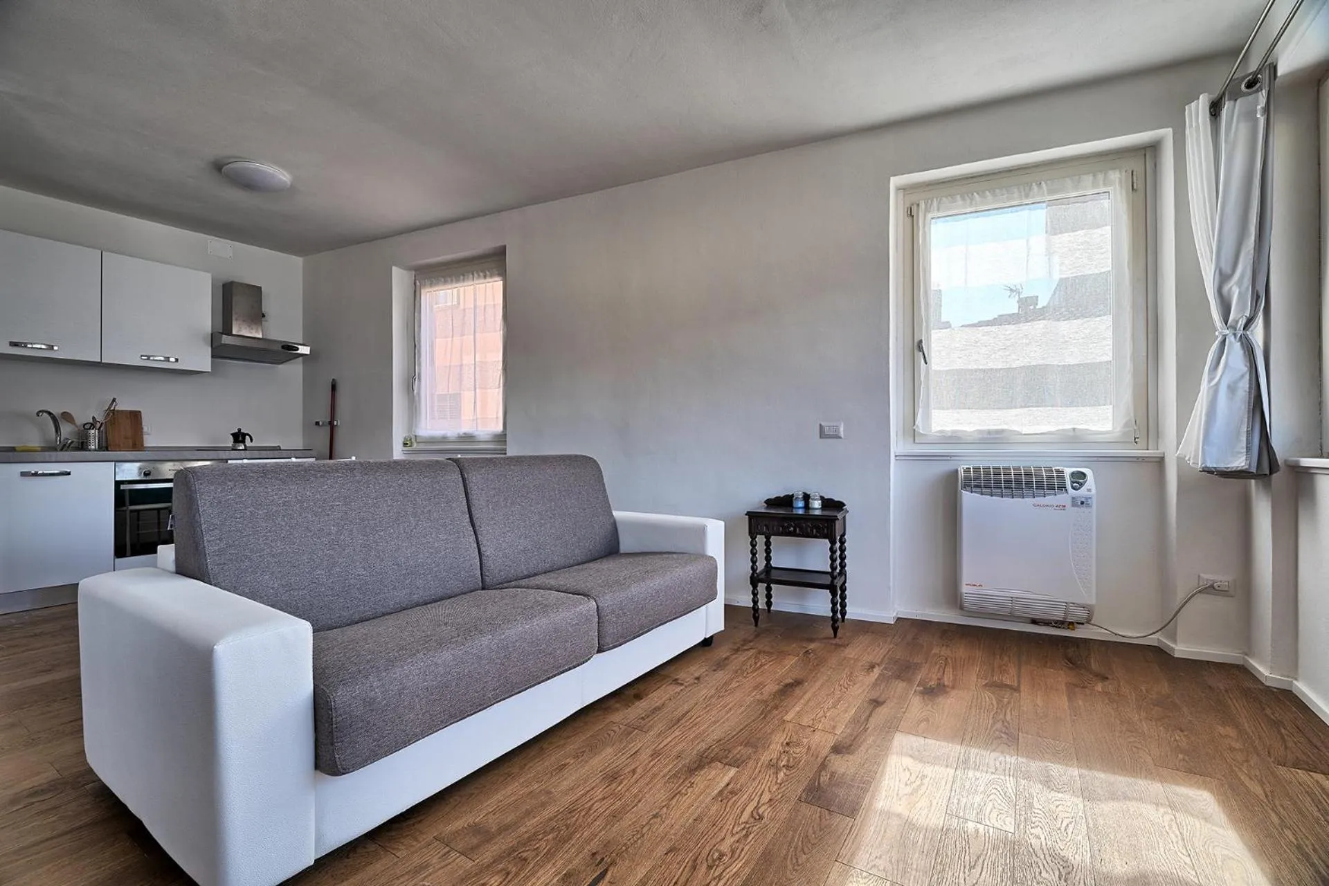 Kitchen or kitchenette in Marina Apartments