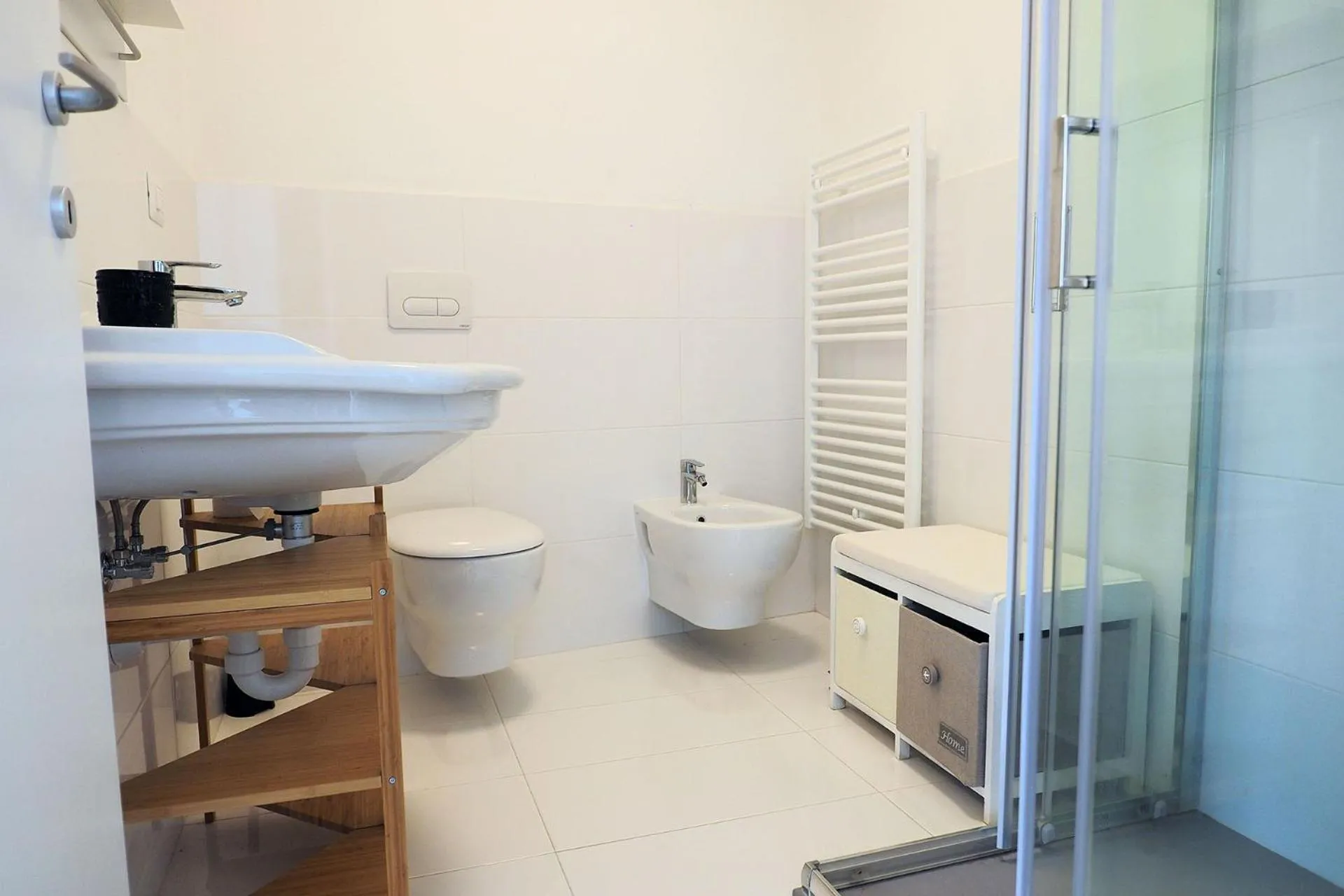 Shower in Marina Apartments