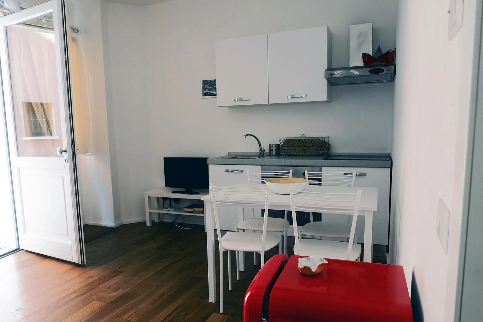 TV and multimedia in Marina Apartments