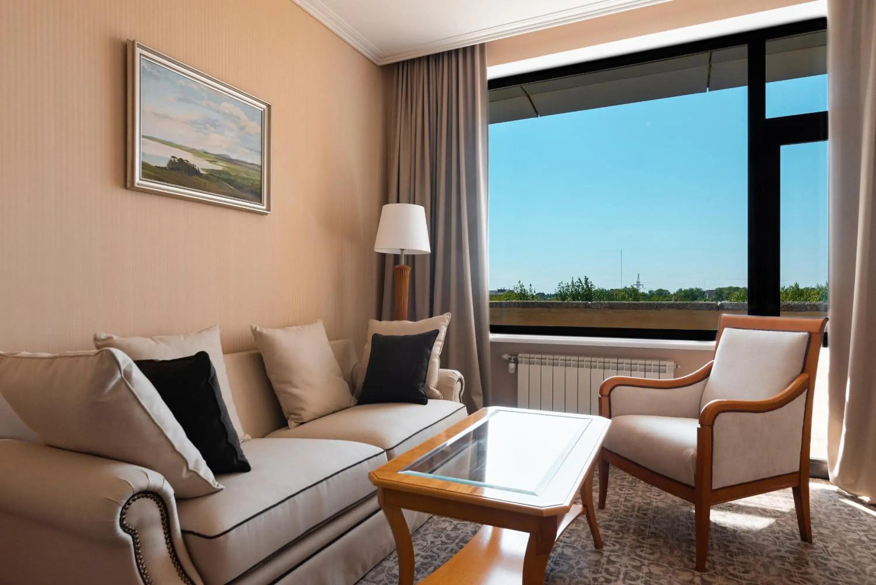 Queen Room - single occupancy in Cosmonaut Queen Room - single occupancy in Cosmonaut