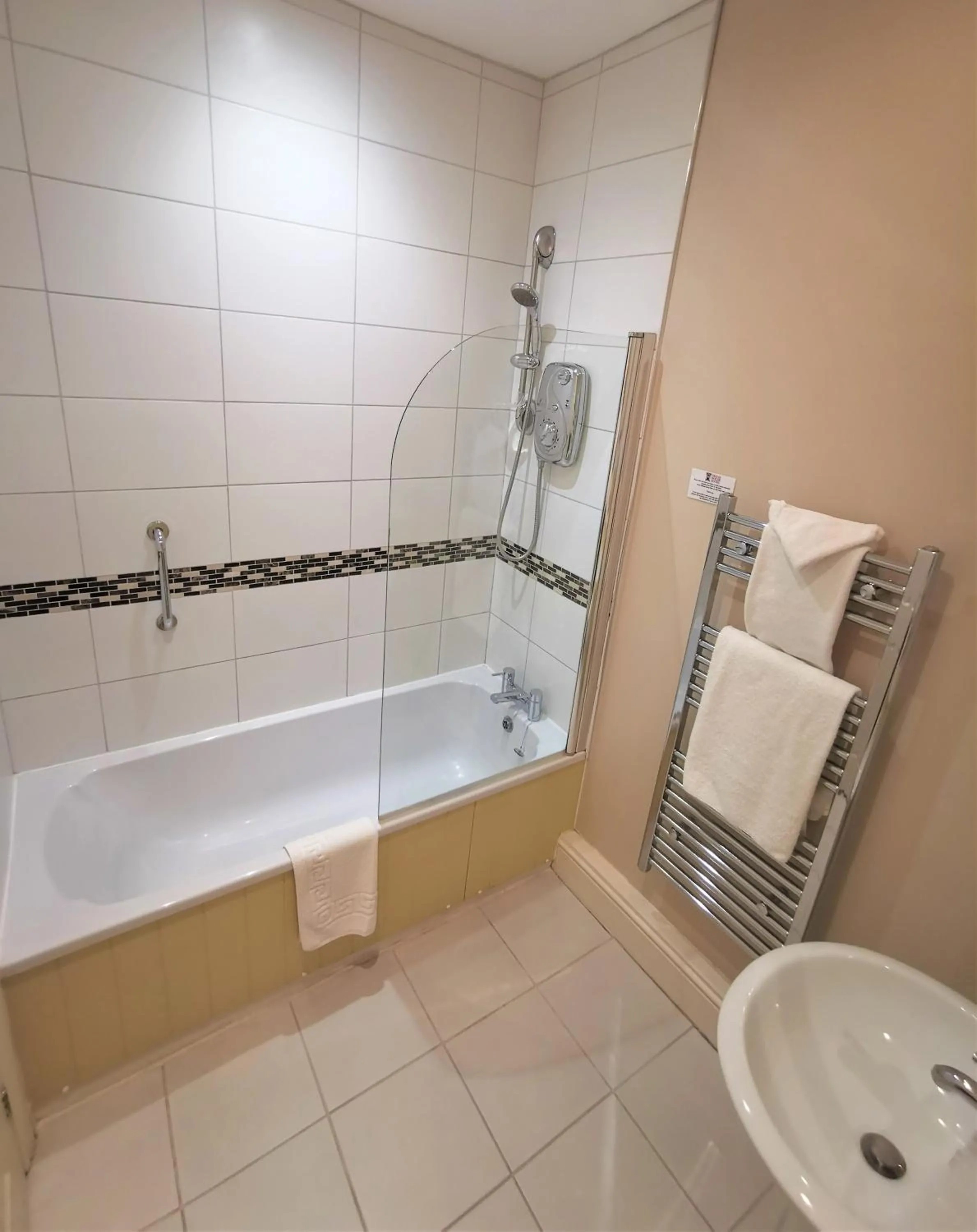 Bathroom in Diglis House Hotel