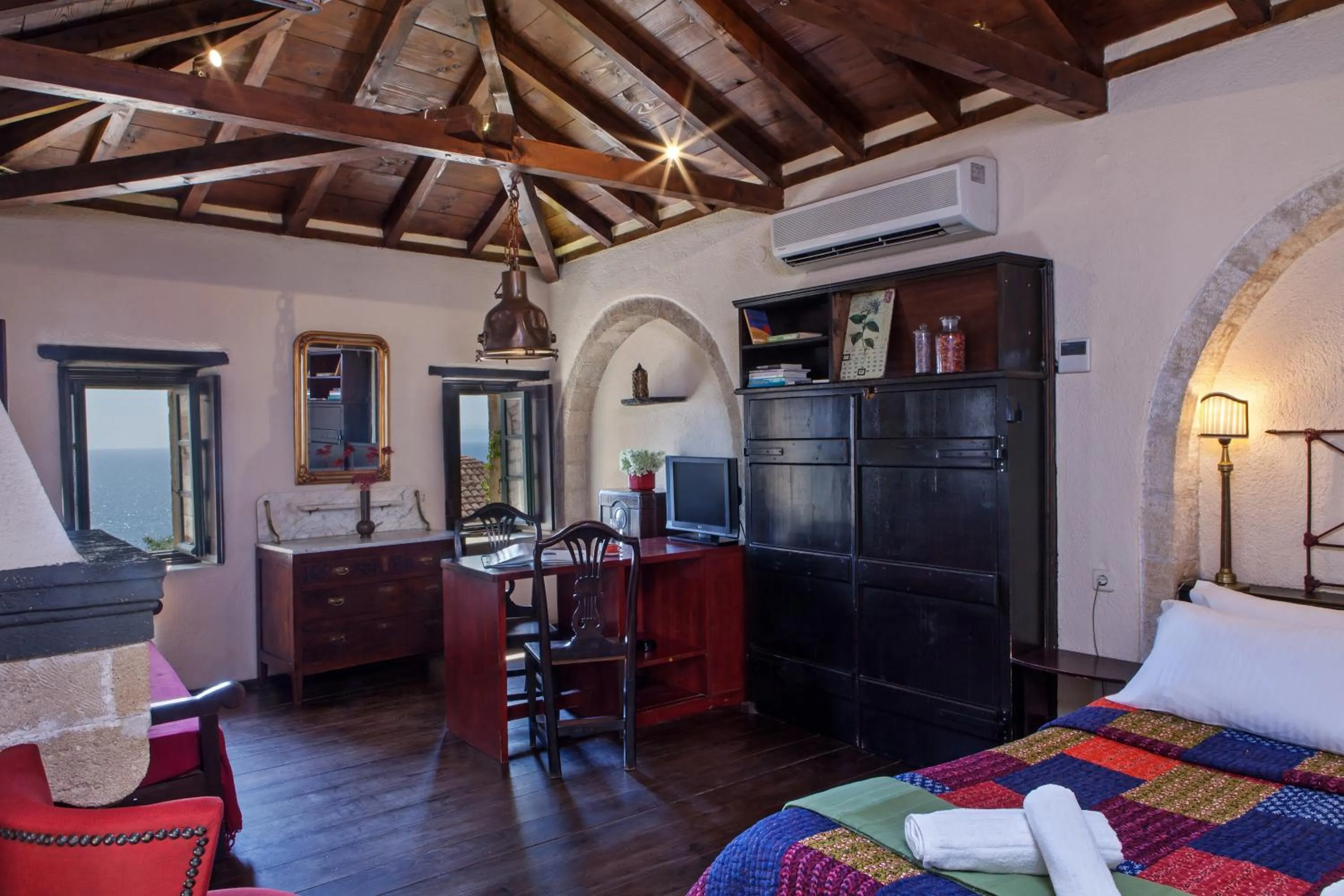 Bed in Byzantino Boutique Hotel