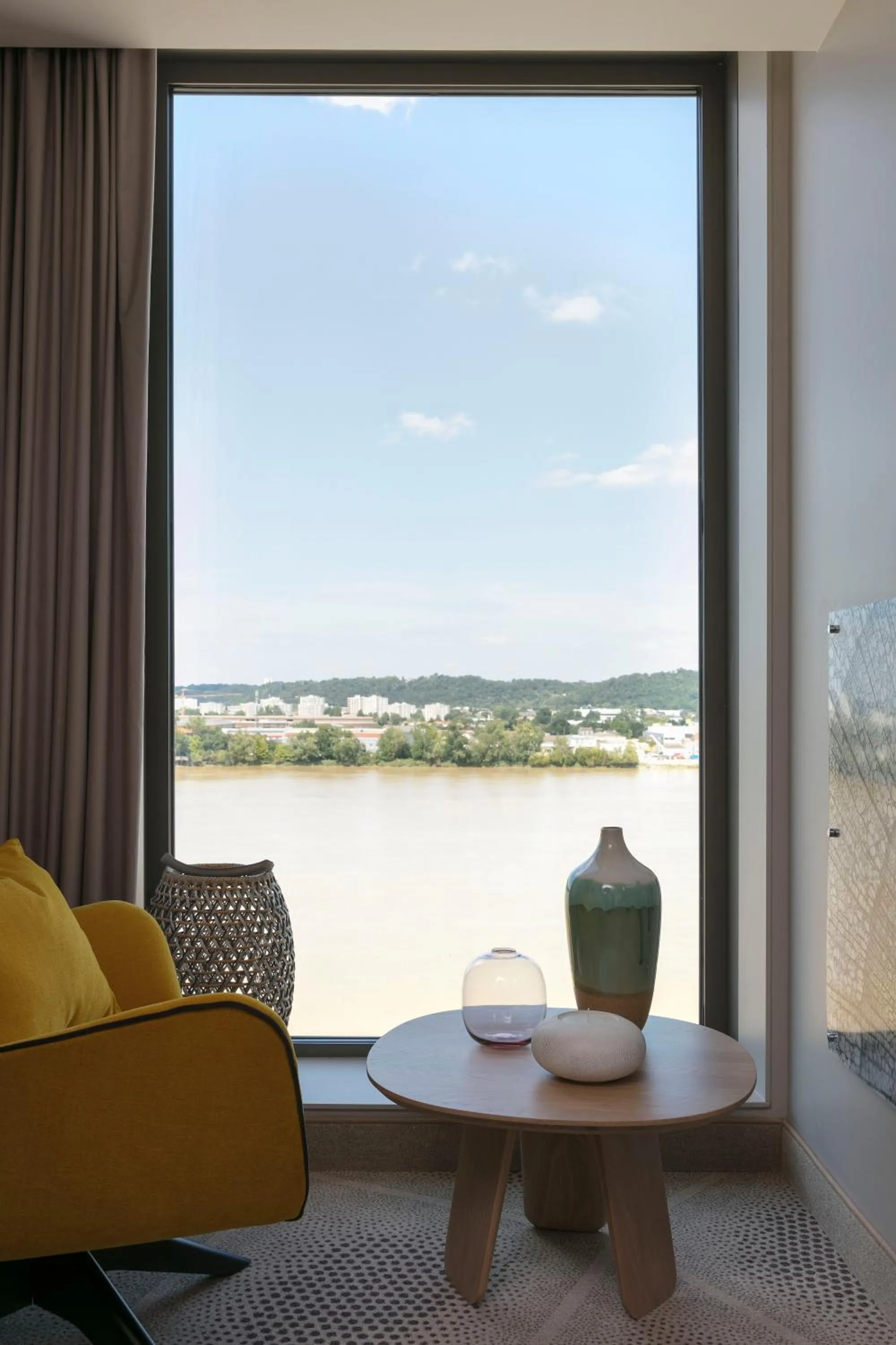 River view in Hilton Garden Inn Bordeaux Centre