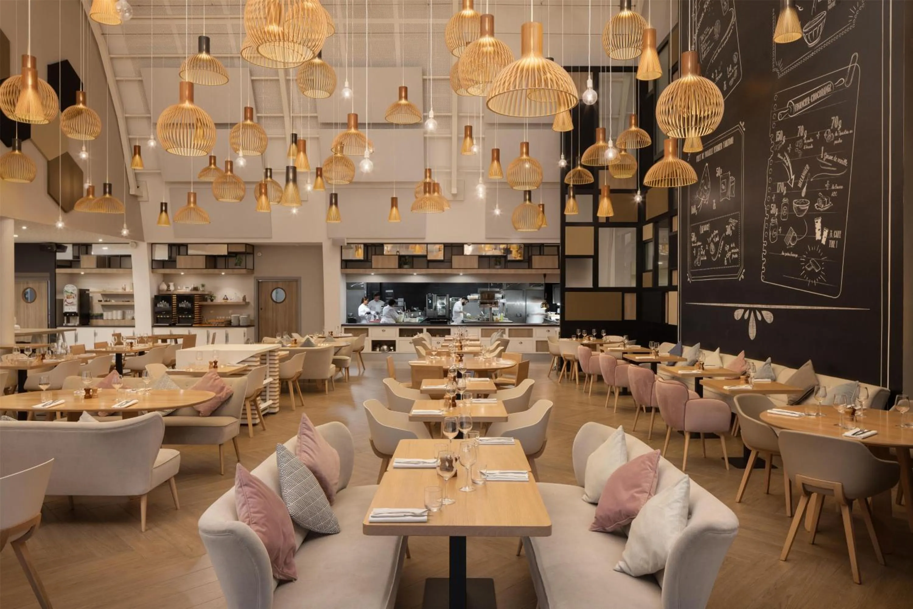 Restaurant/places to eat in Hilton Garden Inn Bordeaux Centre